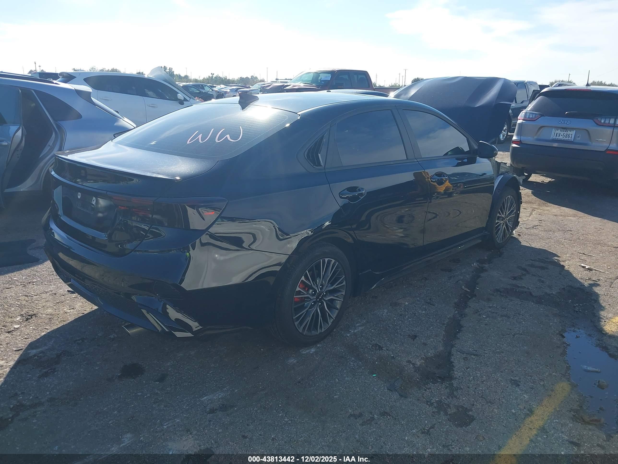 KIA FORTE image 4