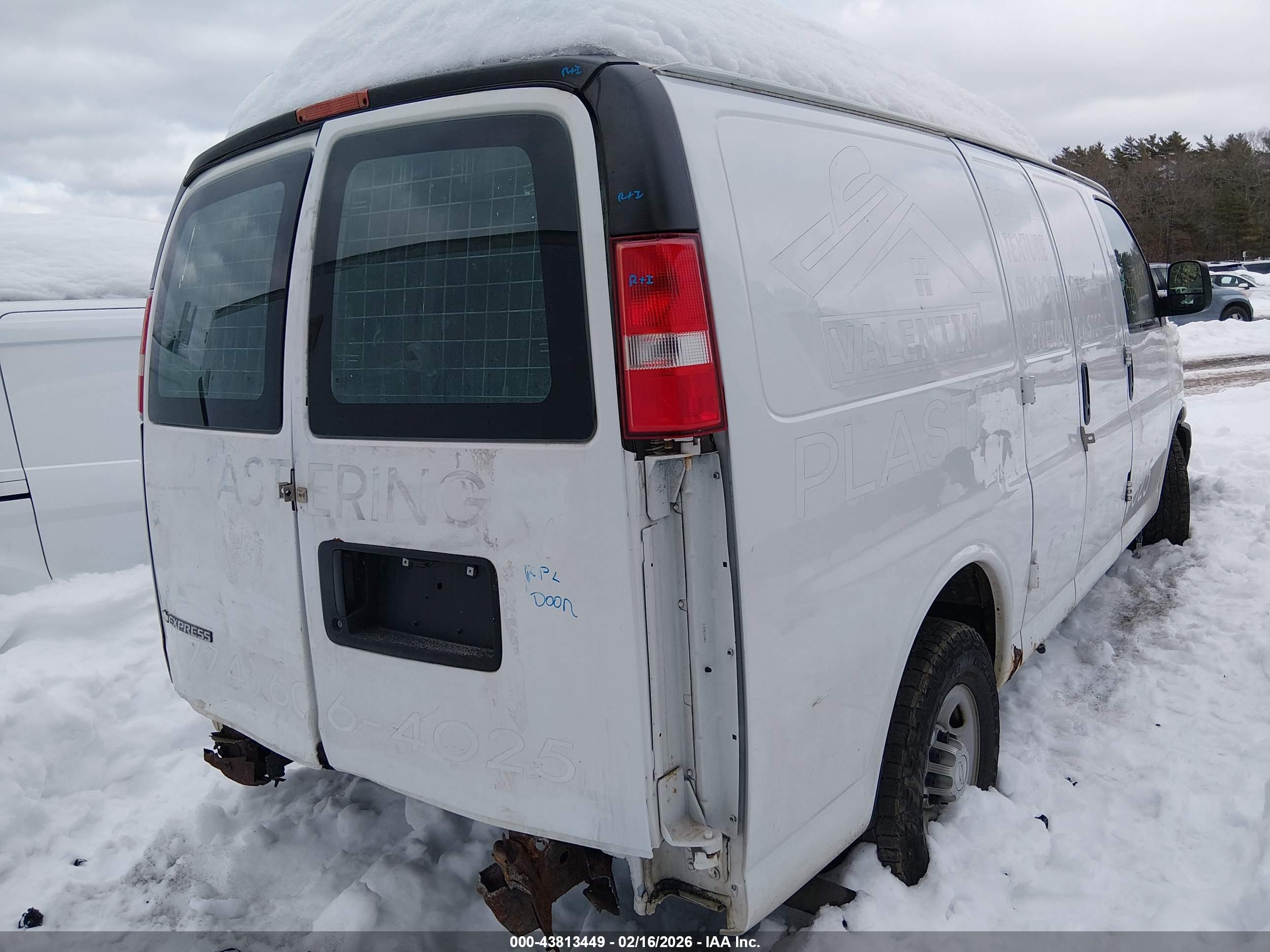 CHEVROLET EXPRESS image 4
