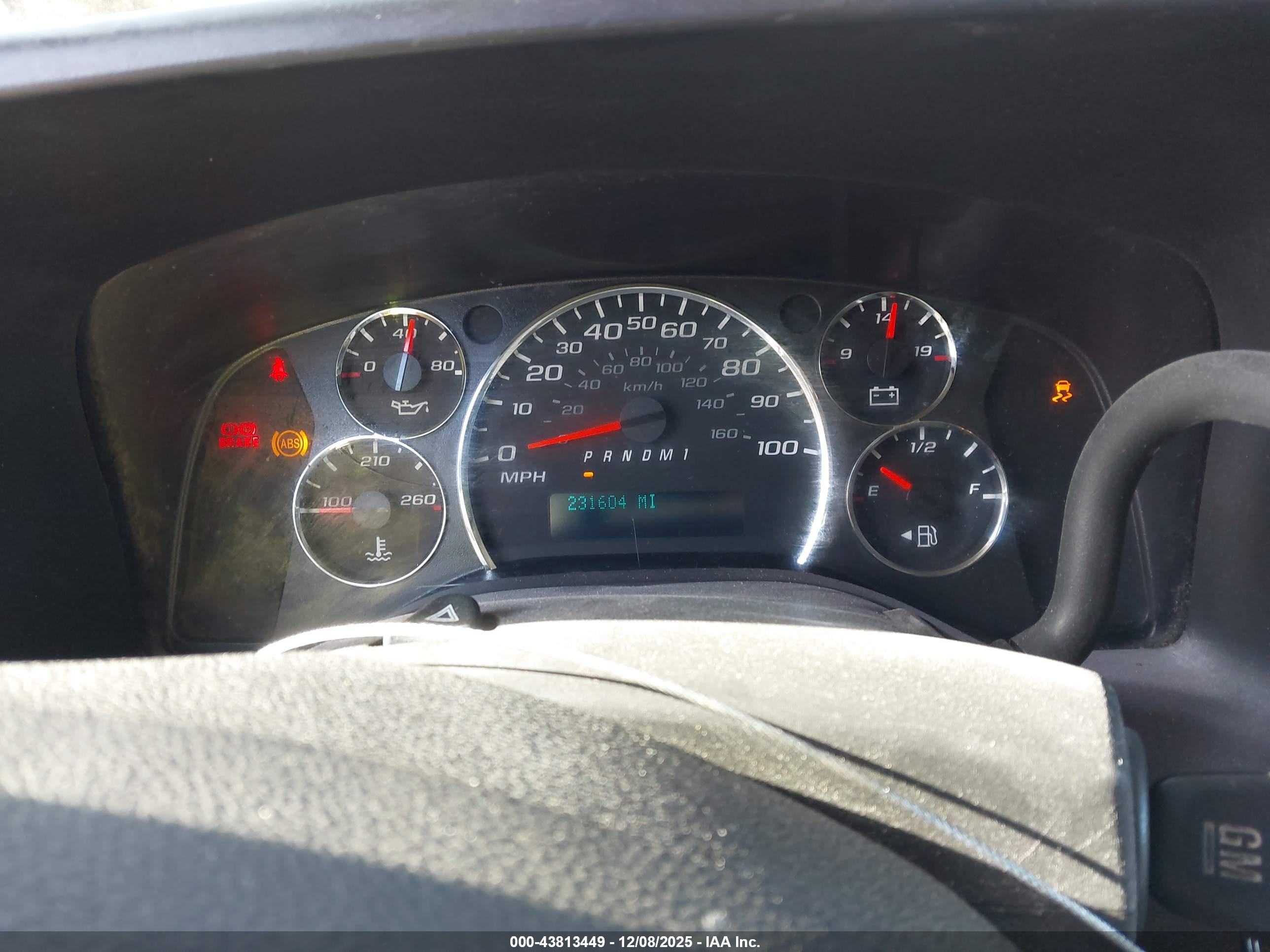 CHEVROLET EXPRESS image 7
