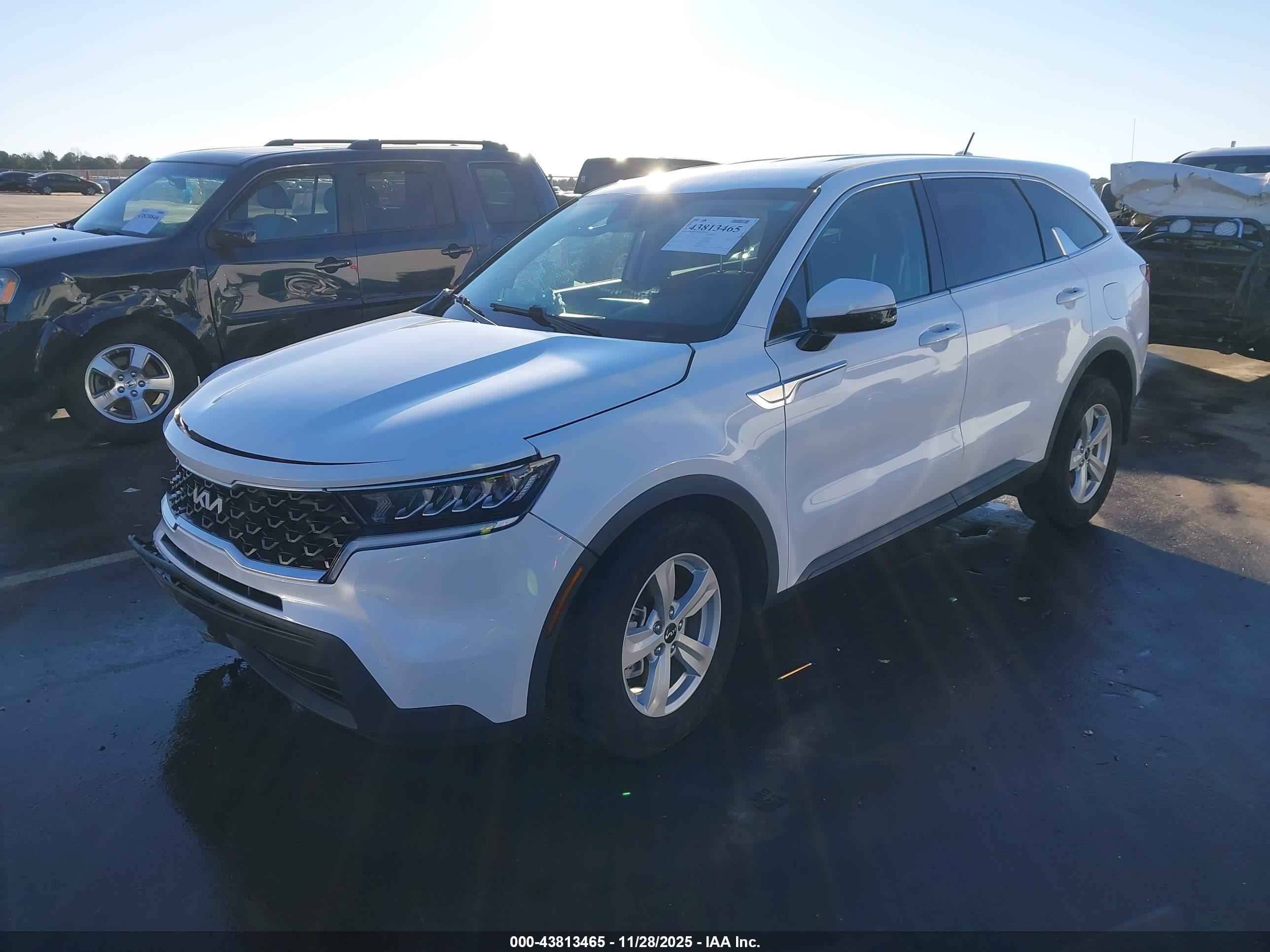 KIA SORENTO image 2