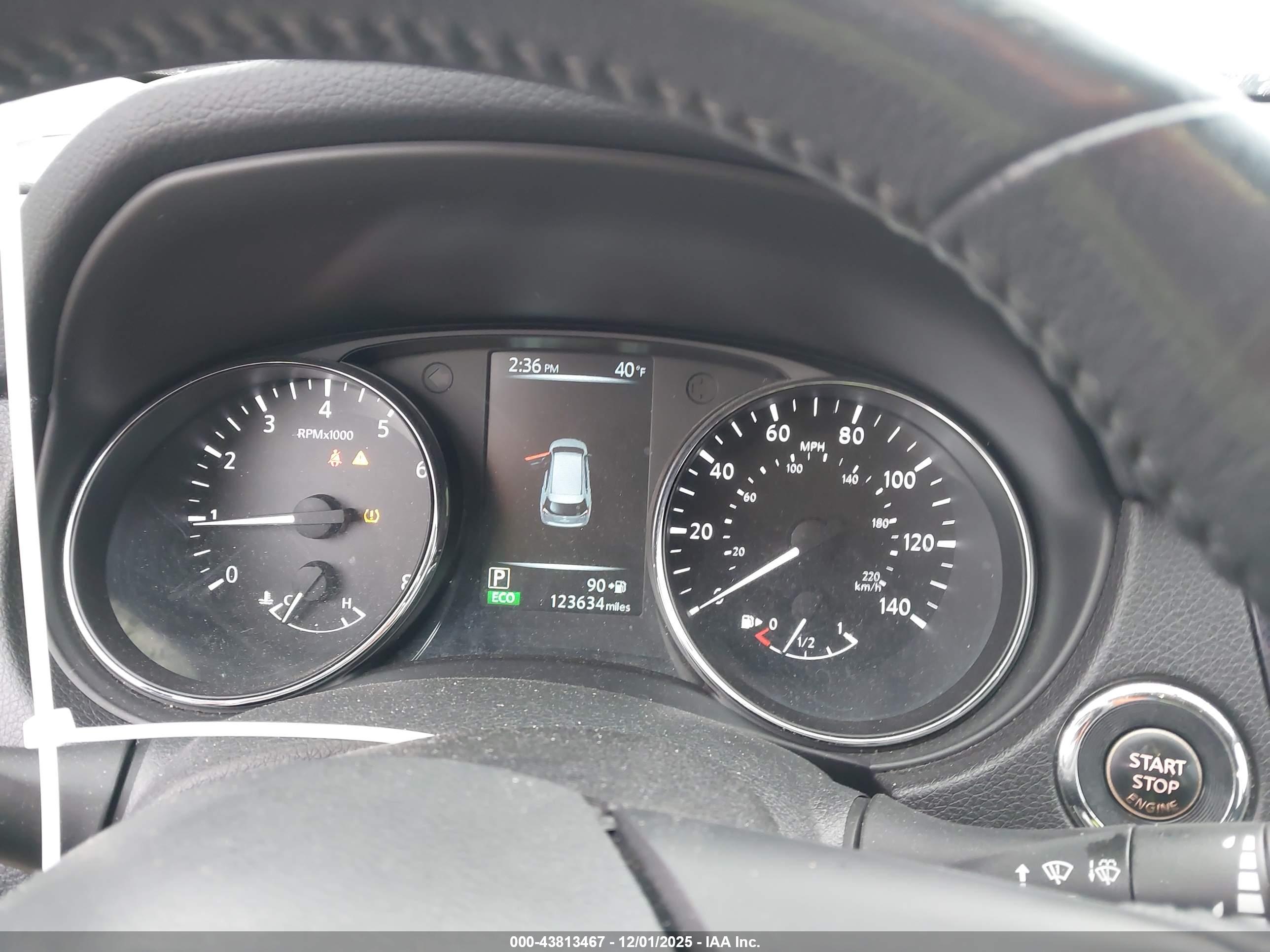 NISSAN ROGUE image 7