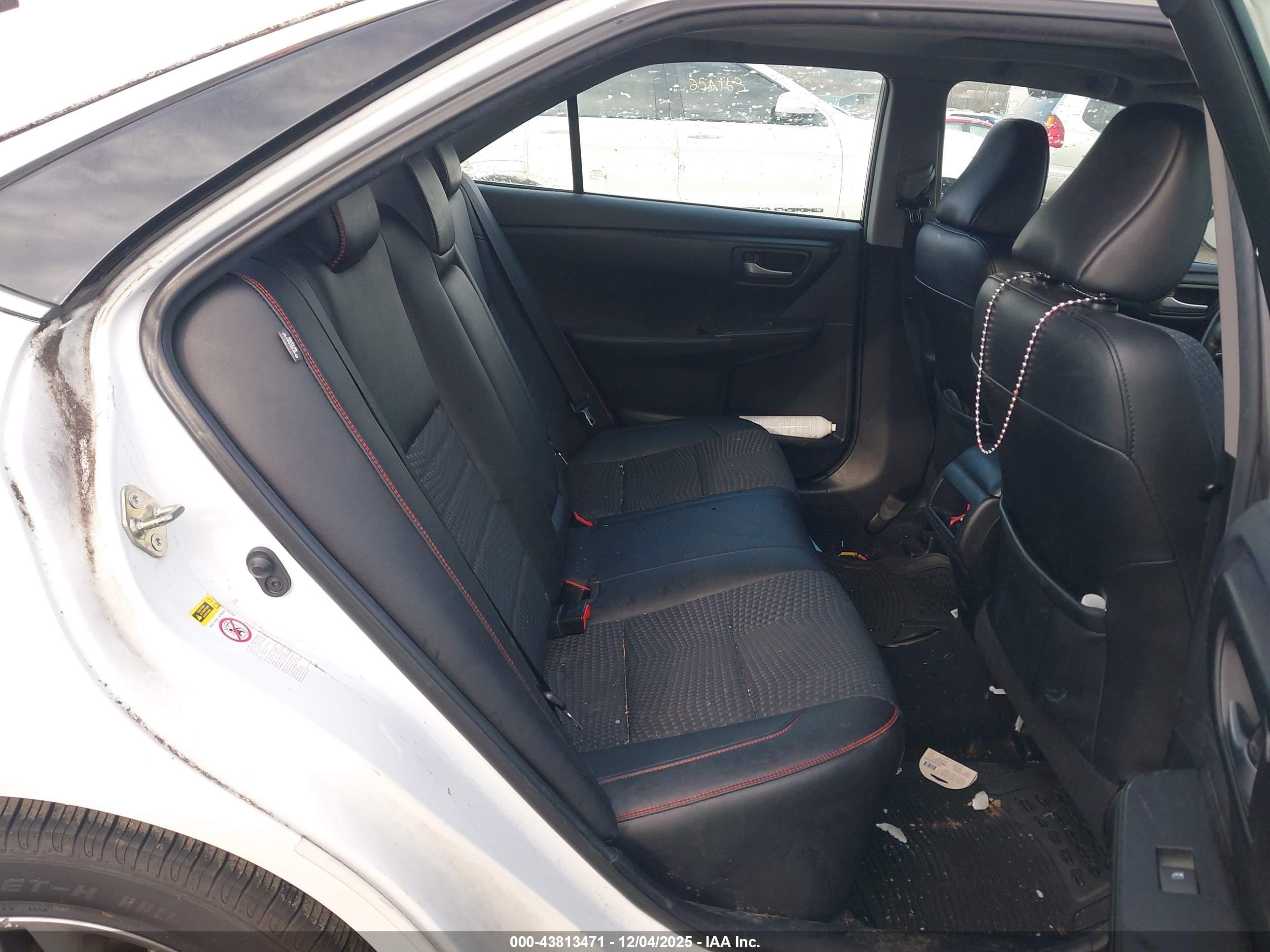 TOYOTA CAMRY image 8