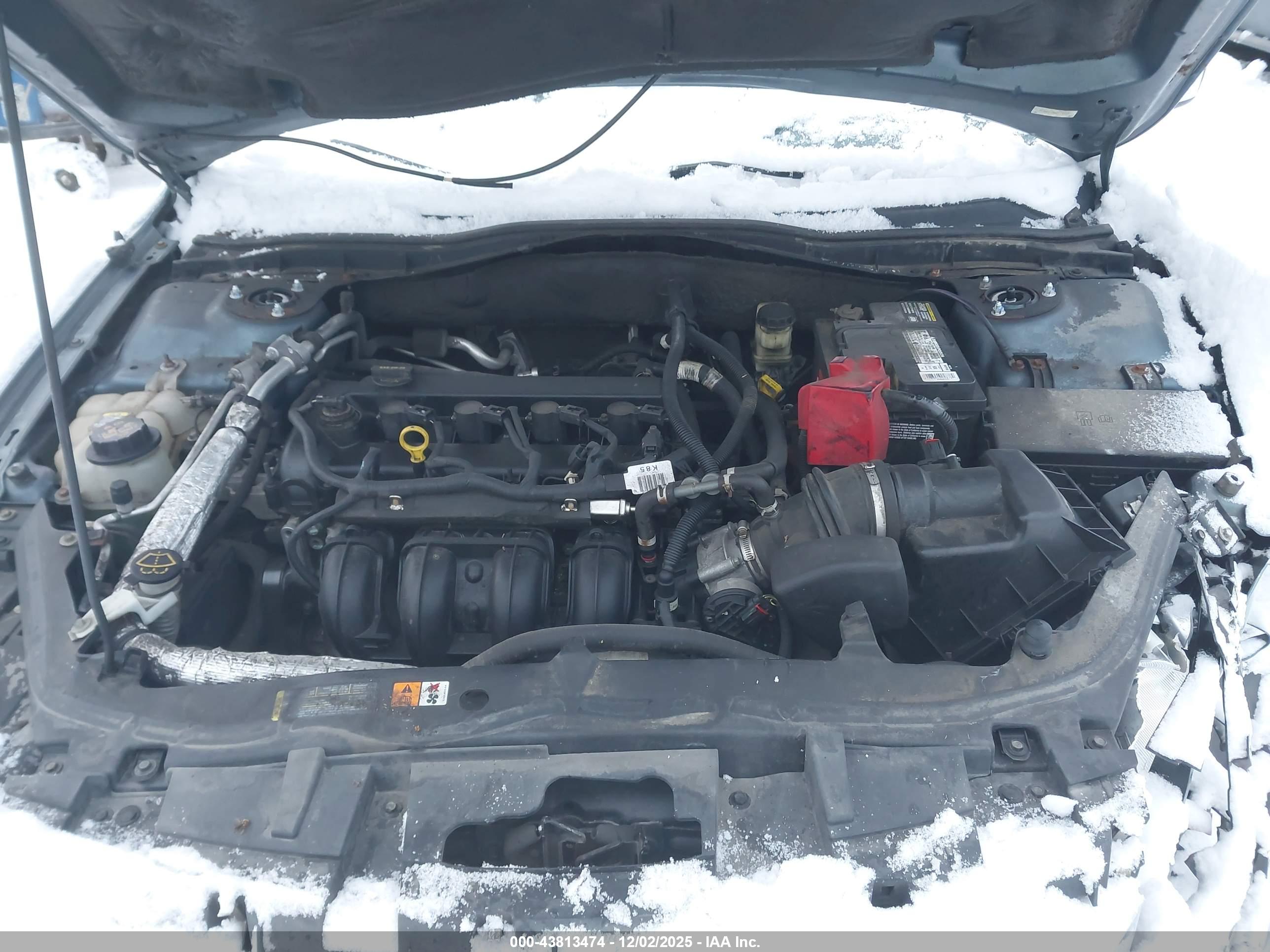 FORD FUSION image 10