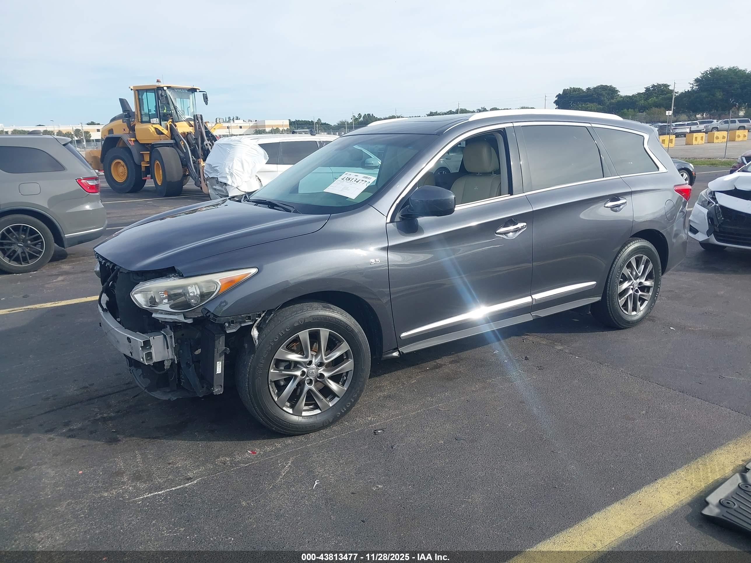 INFINITI QX60 image 2