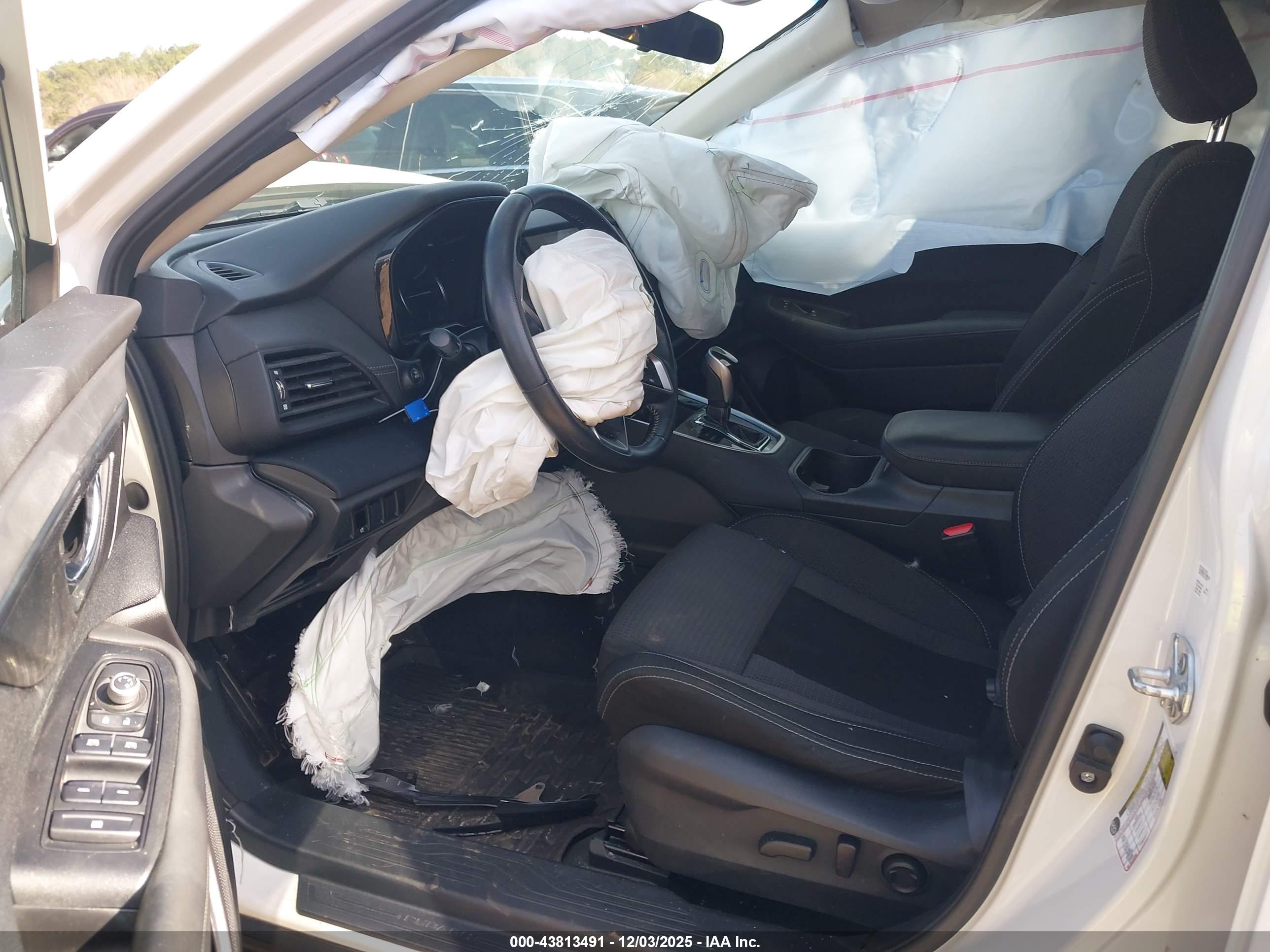 SUBARU OUTBACK image 5