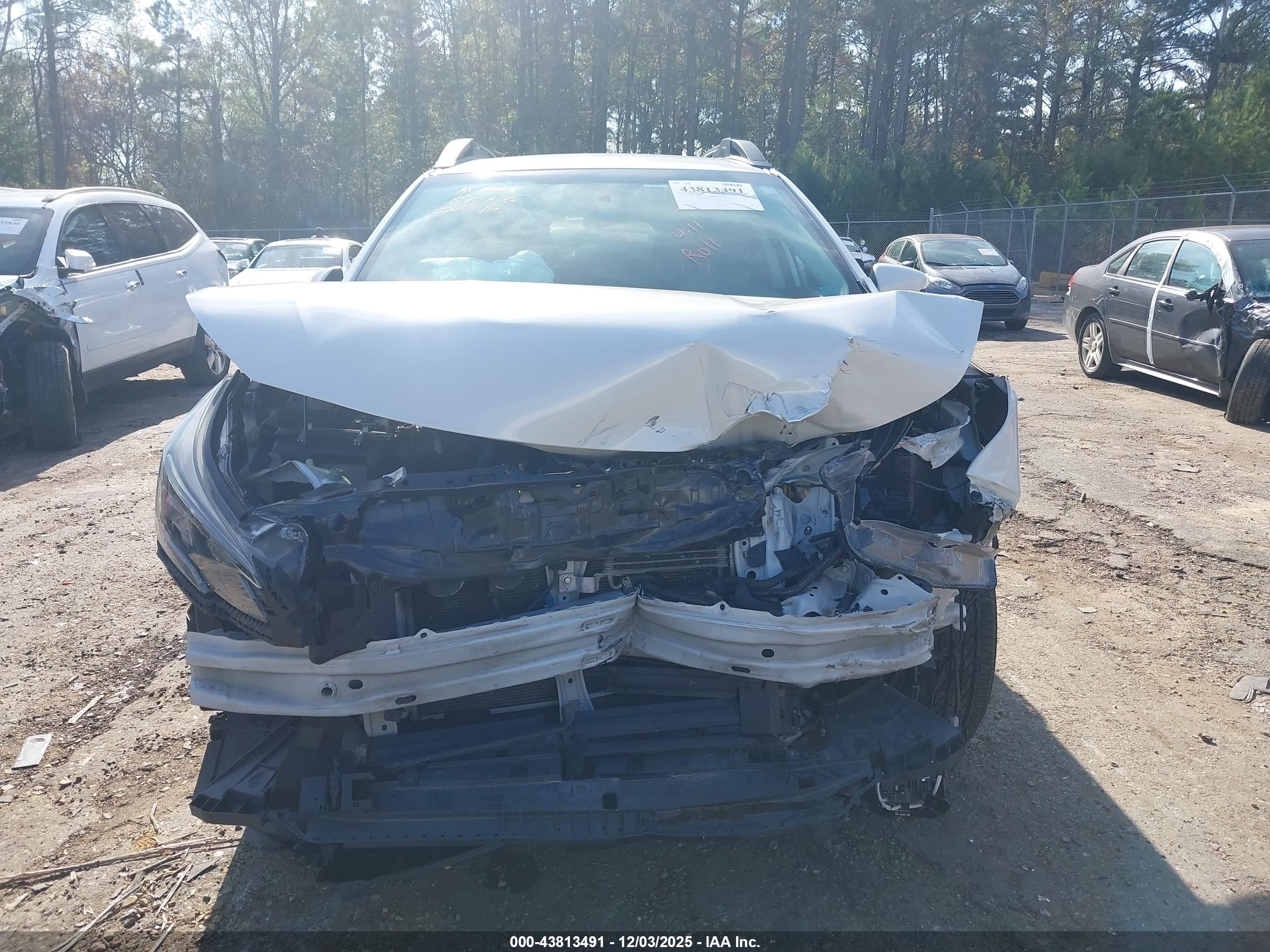 SUBARU OUTBACK image 6