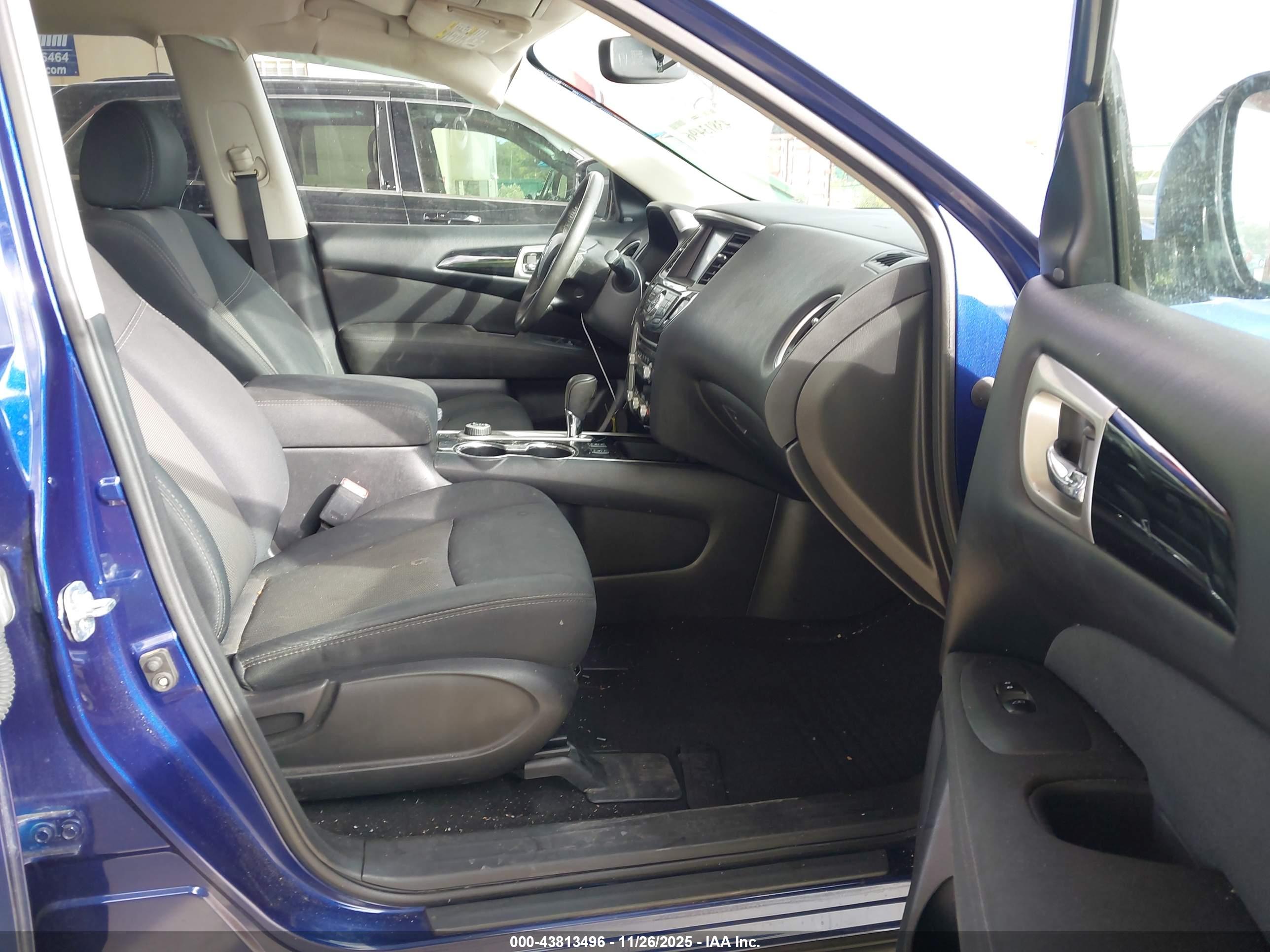 NISSAN PATHFINDER image 5