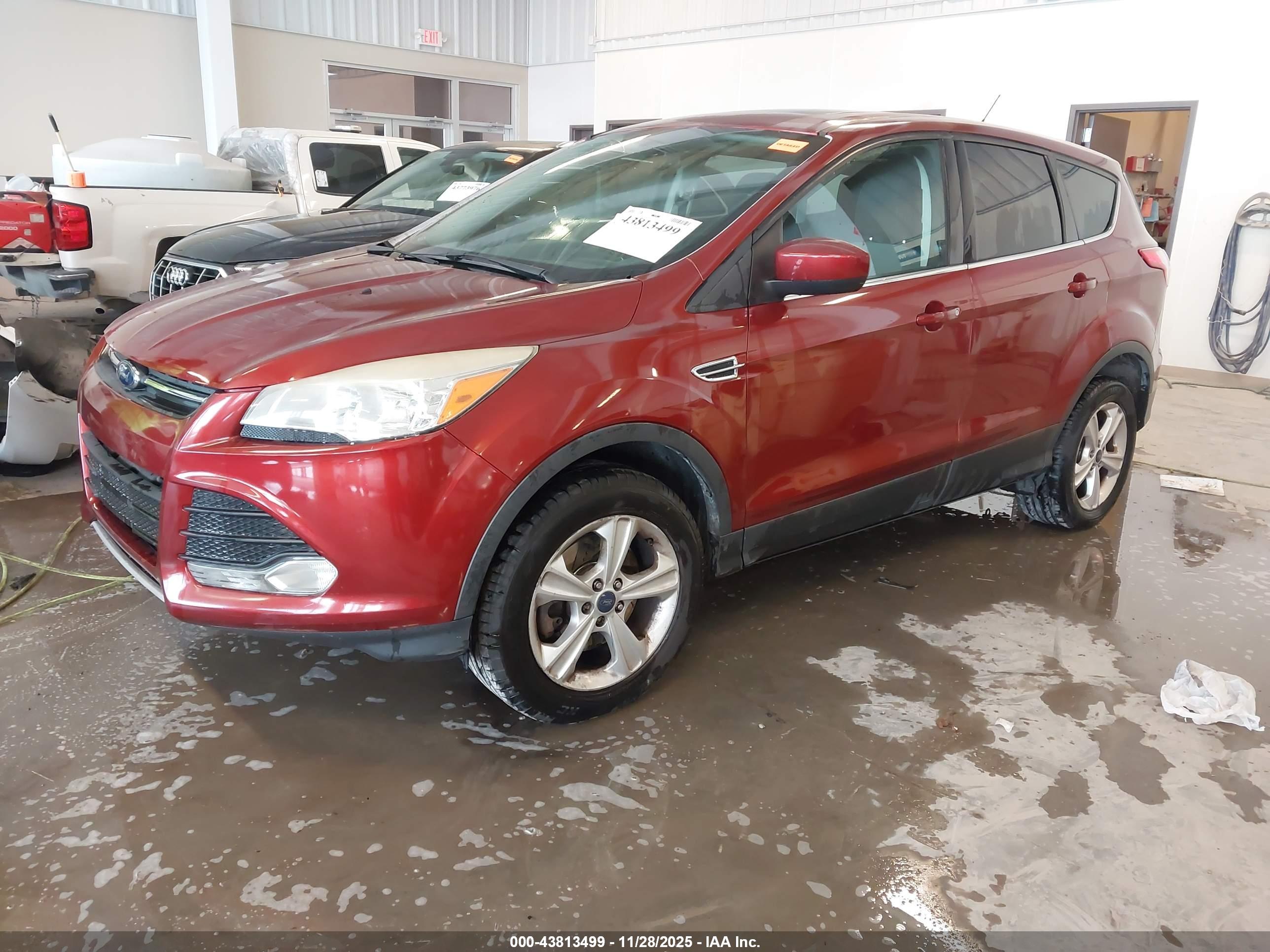 FORD ESCAPE image 2
