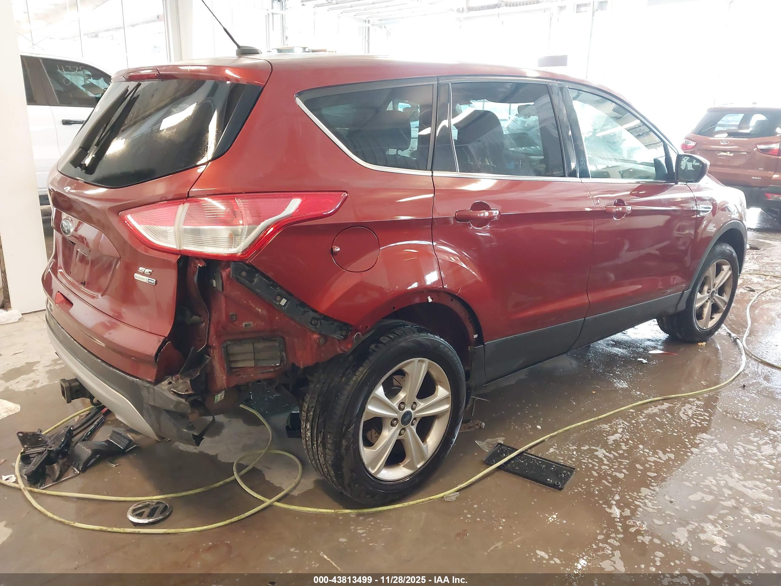 FORD ESCAPE image 4