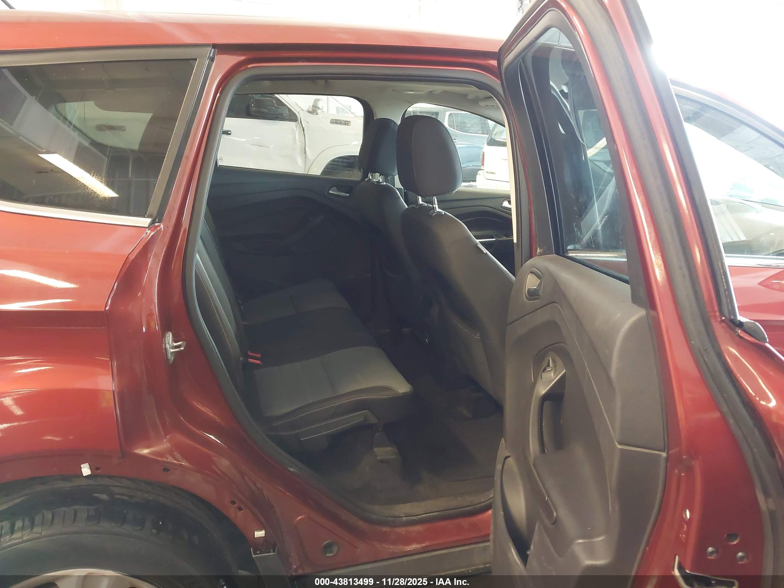 FORD ESCAPE image 8
