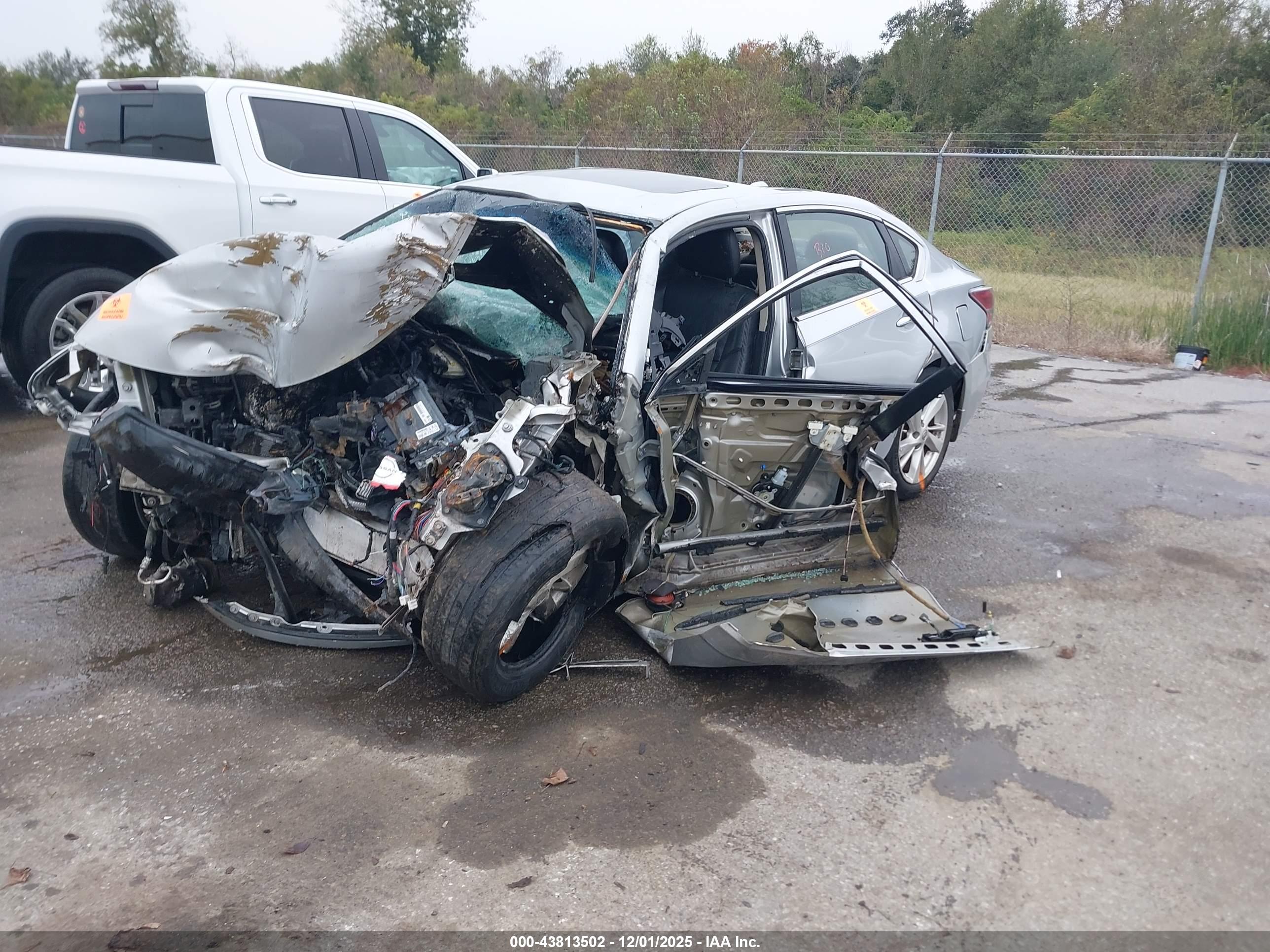 NISSAN ALTIMA image 2
