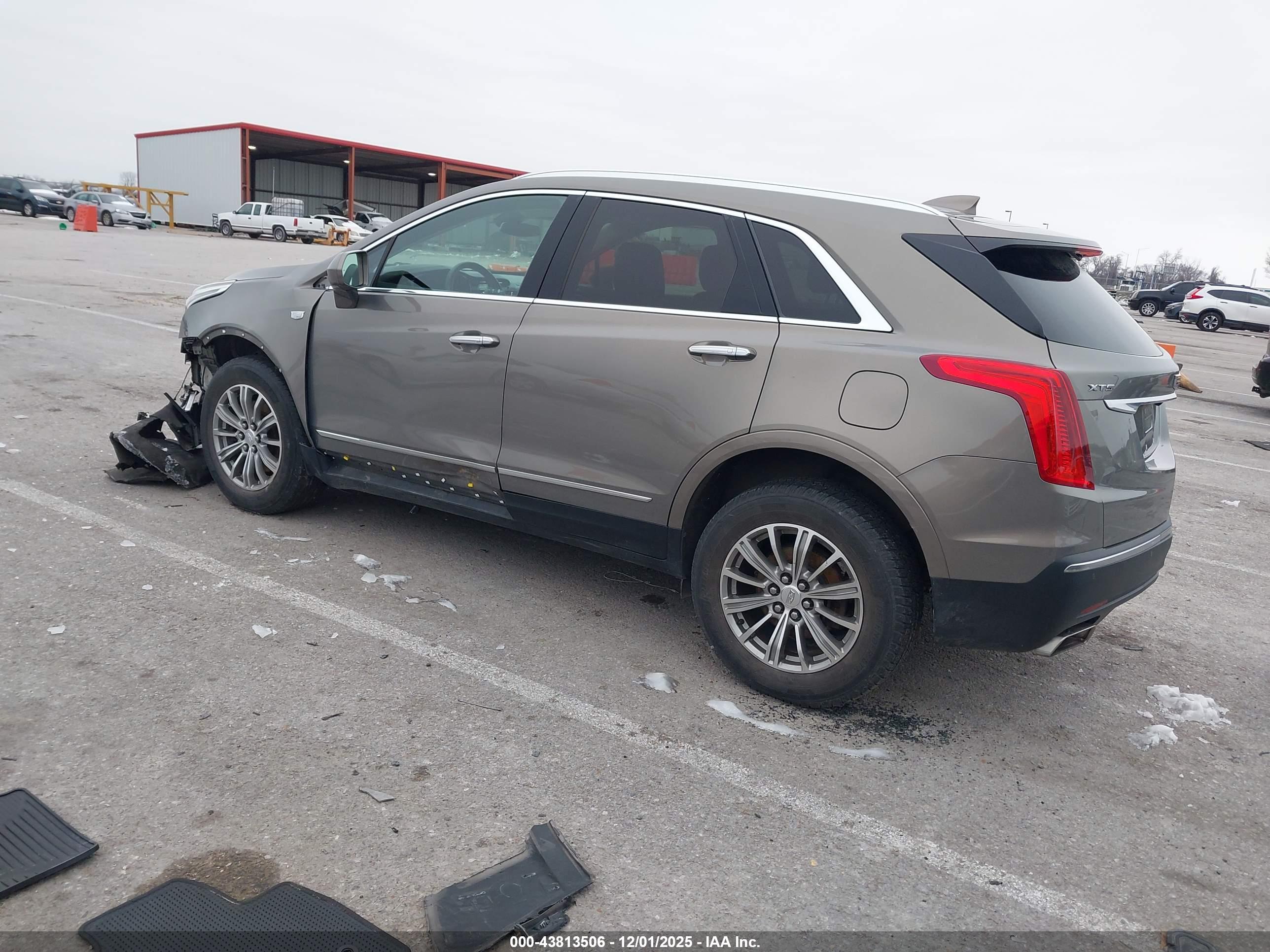 CADILLAC XT5 image 3