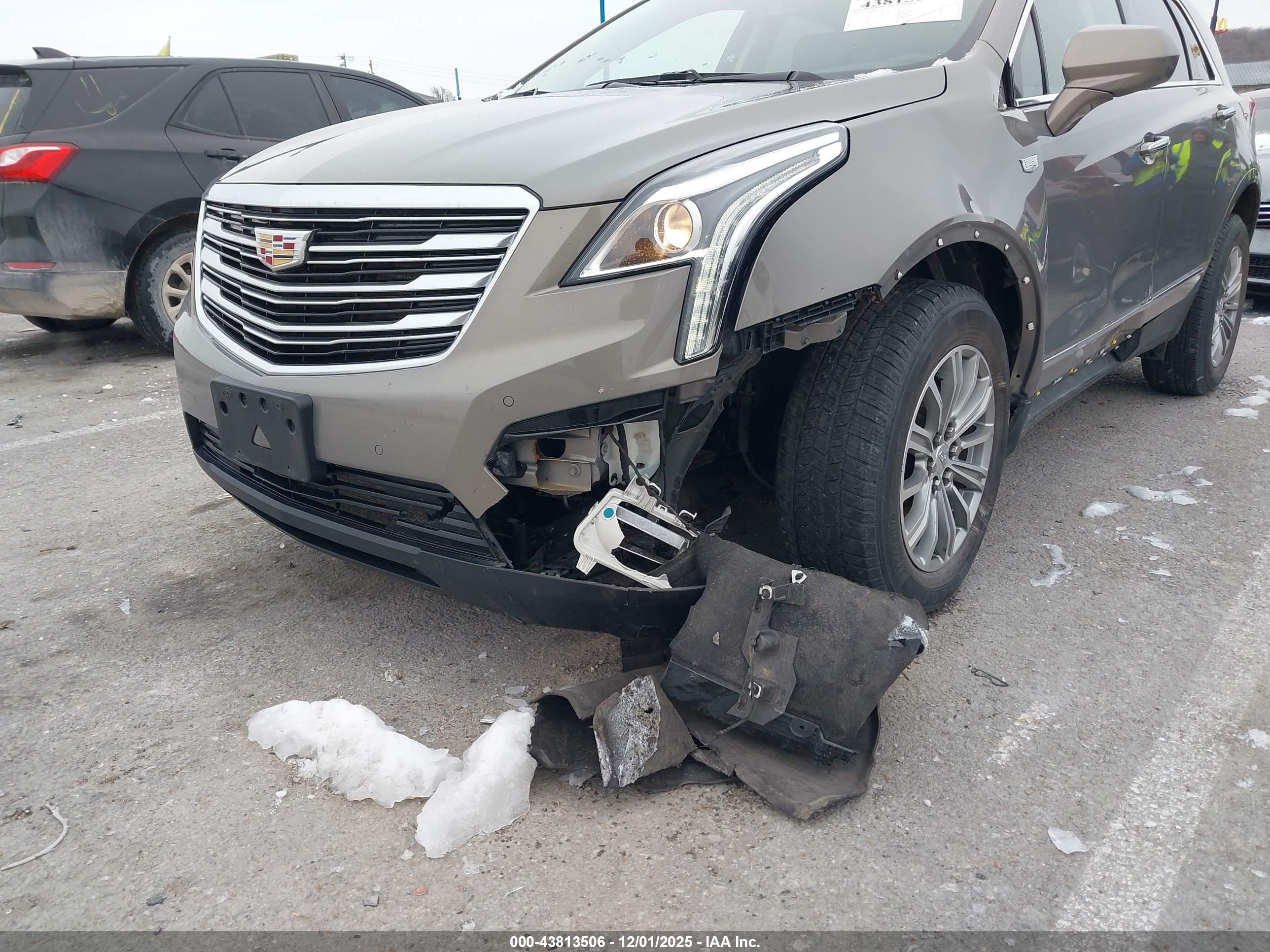 CADILLAC XT5 image 6