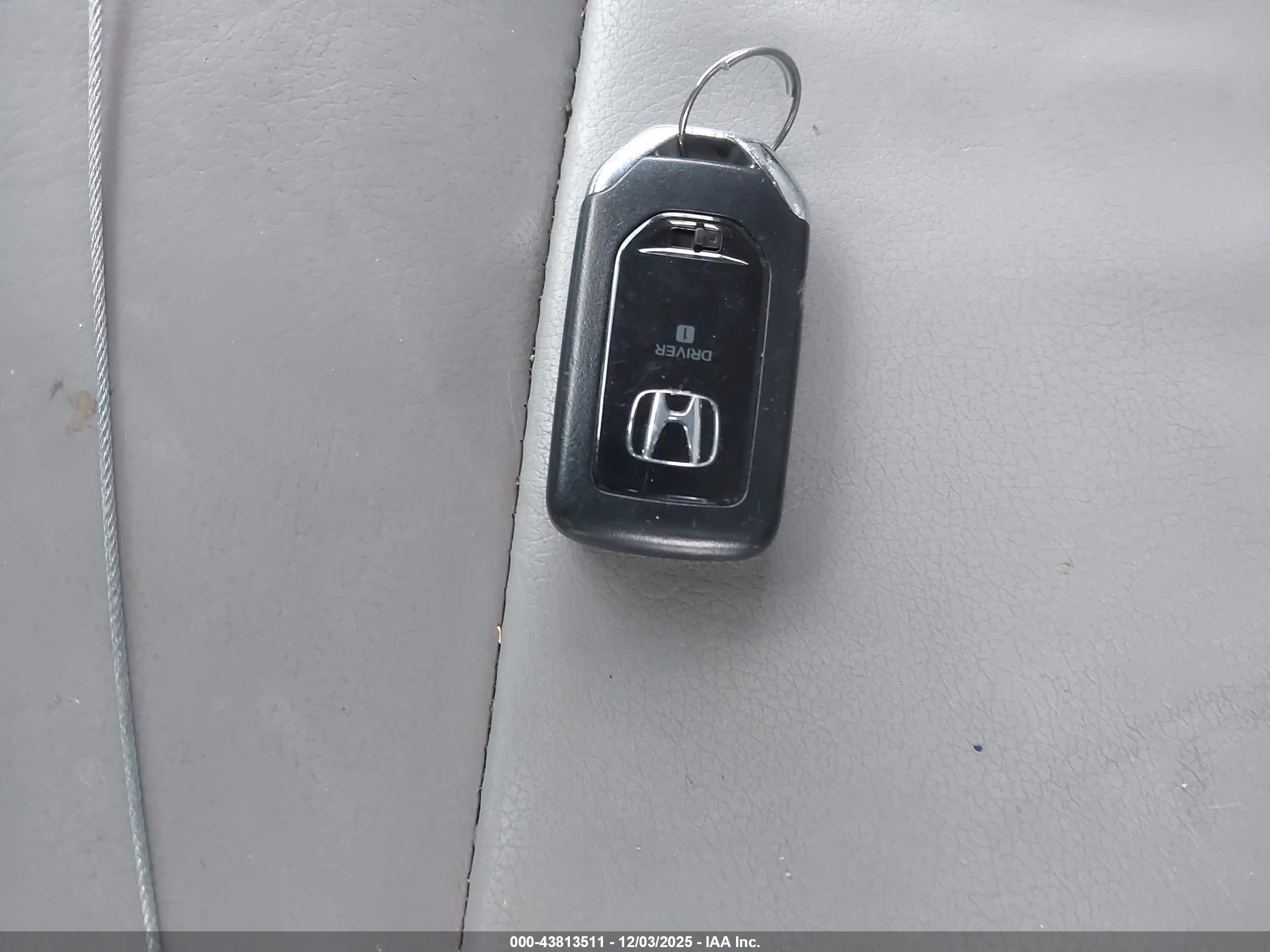 HONDA PILOT image 11