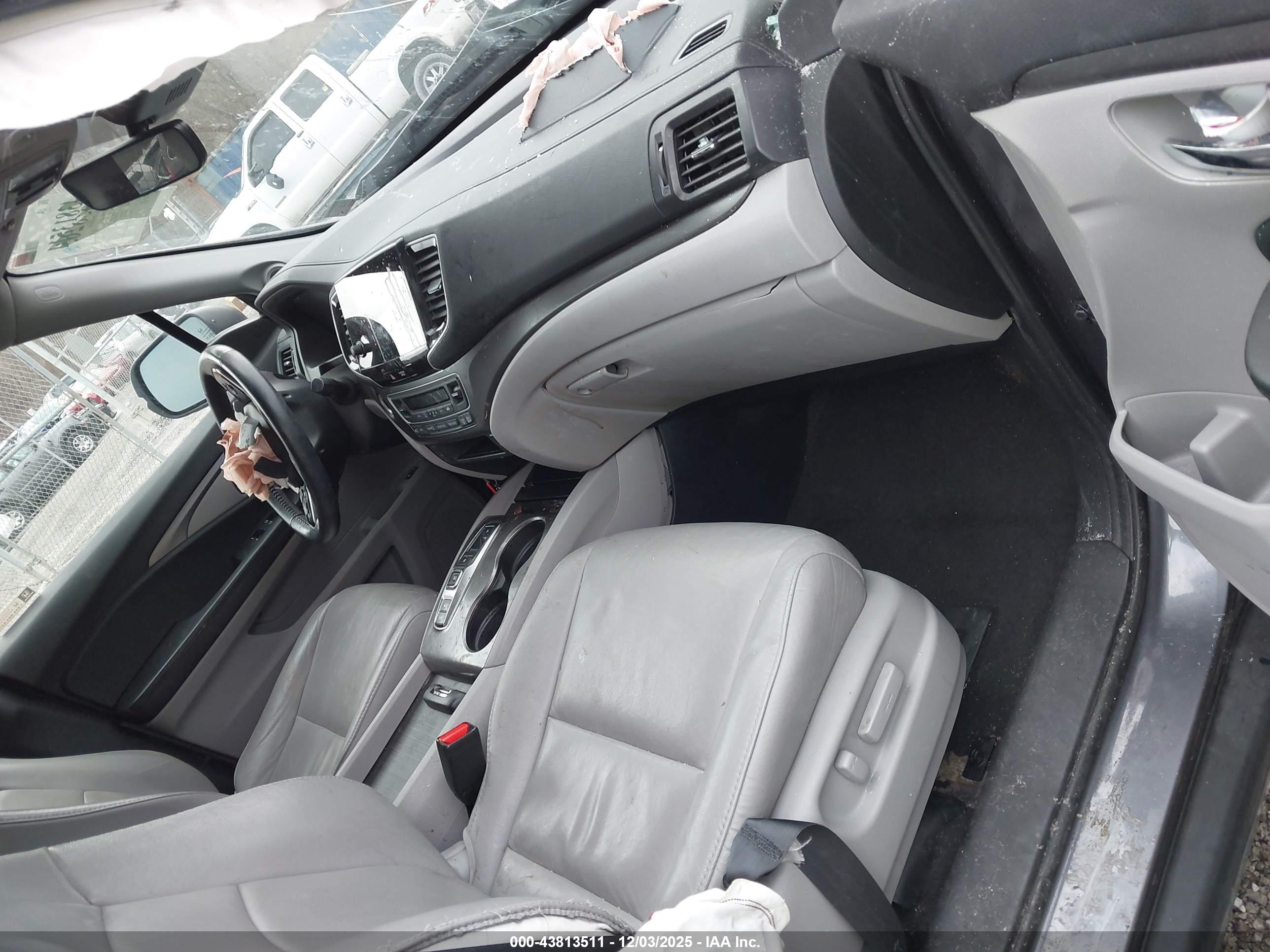 HONDA PILOT image 5