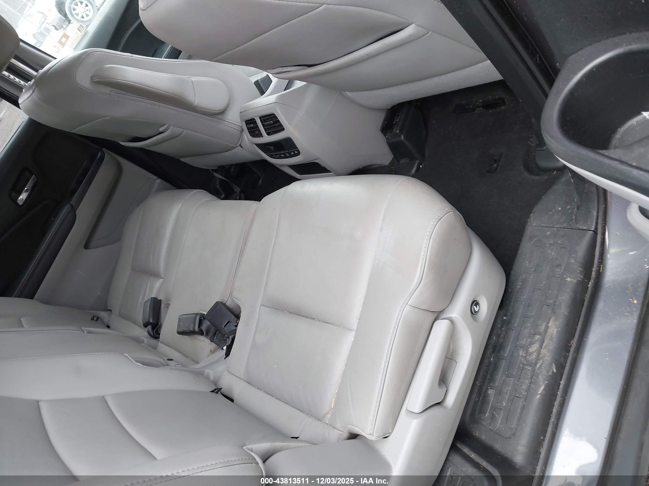 HONDA PILOT image 8