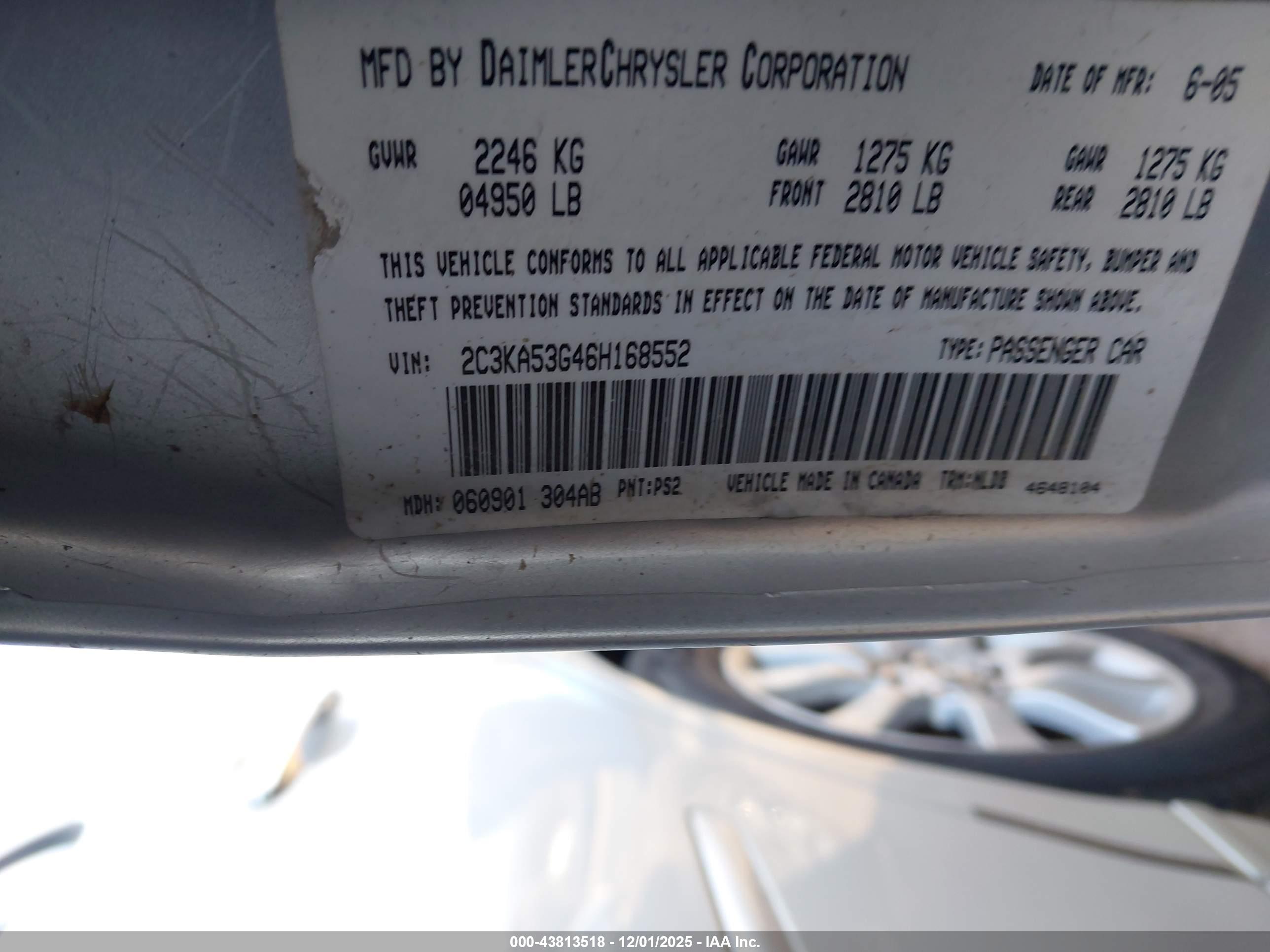 CHRYSLER 300 image 9
