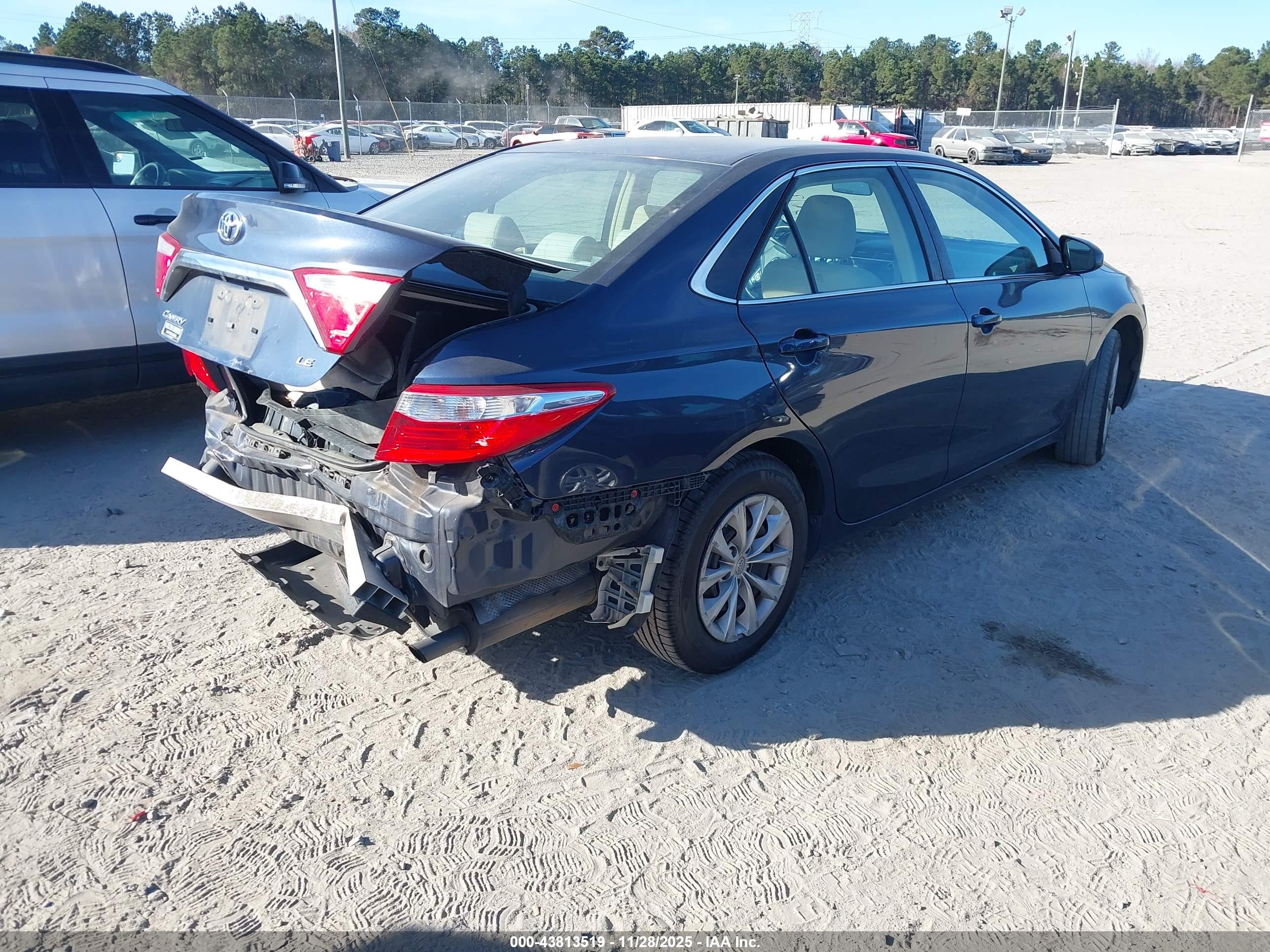 TOYOTA CAMRY image 4