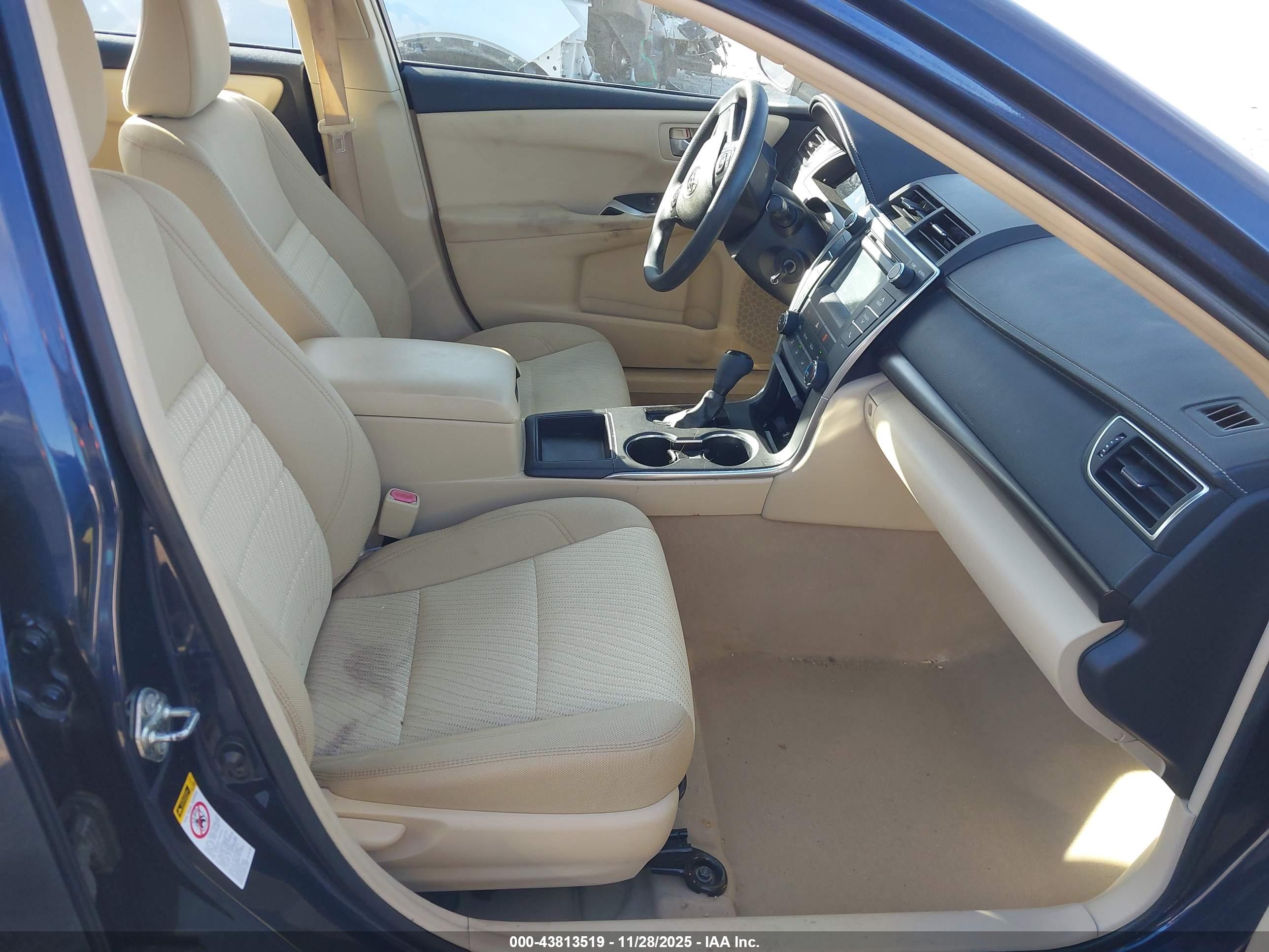 TOYOTA CAMRY image 5