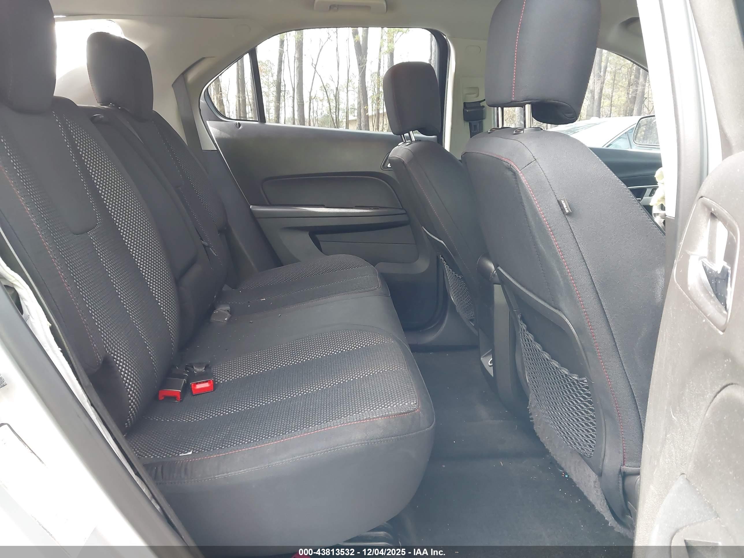 CHEVROLET EQUINOX image 8