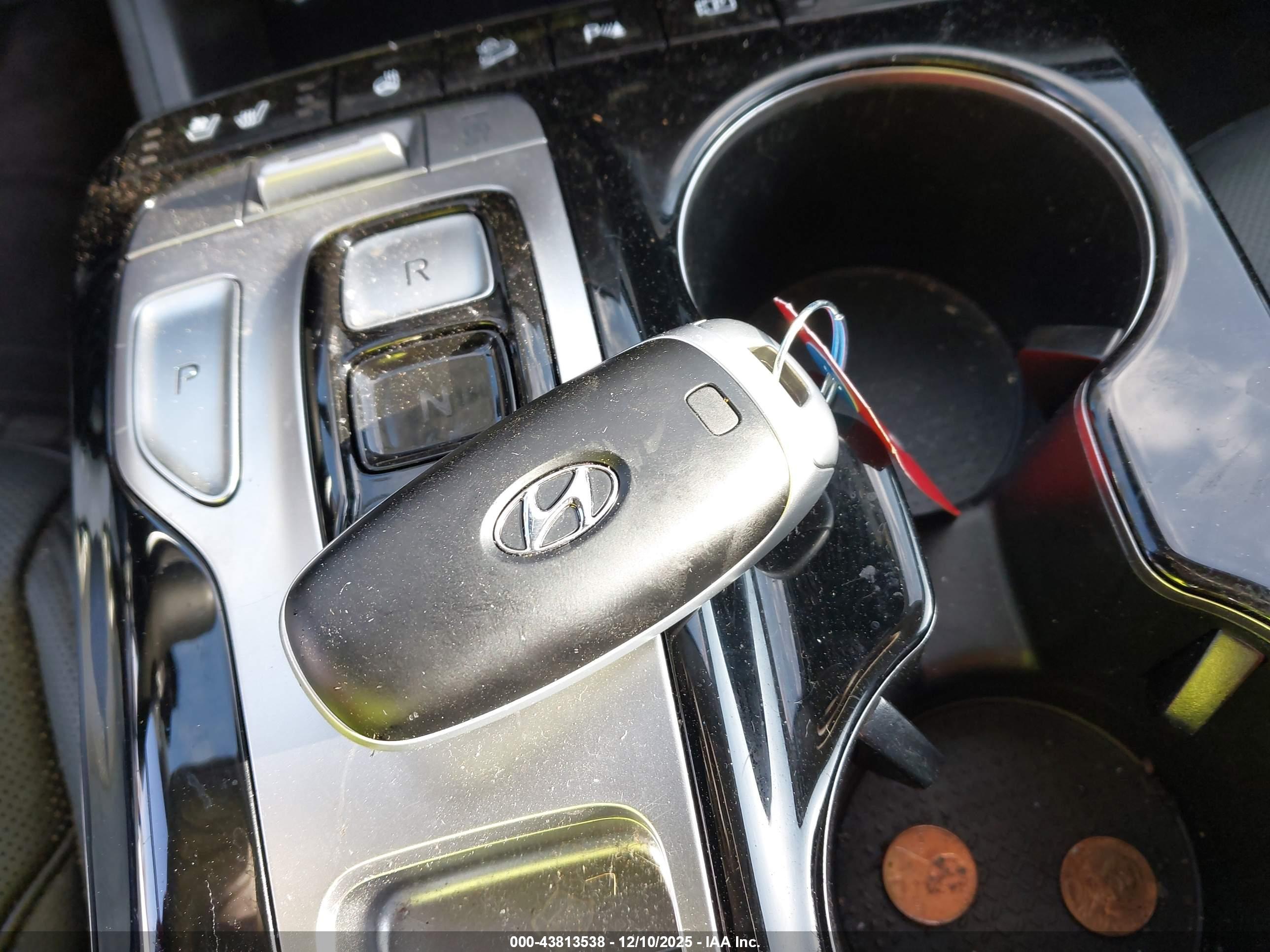 HYUNDAI TUCSON image 11