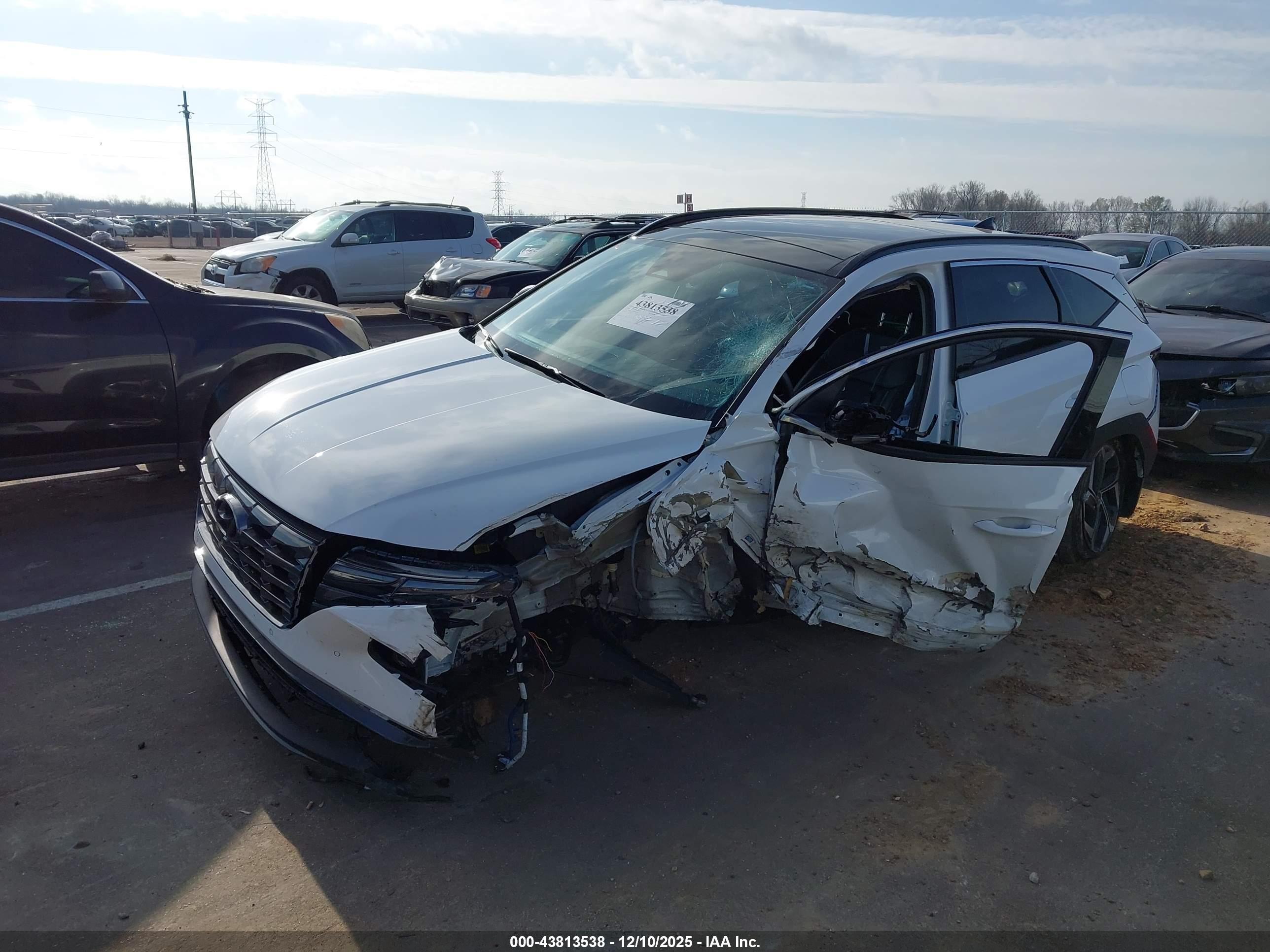HYUNDAI TUCSON image 2