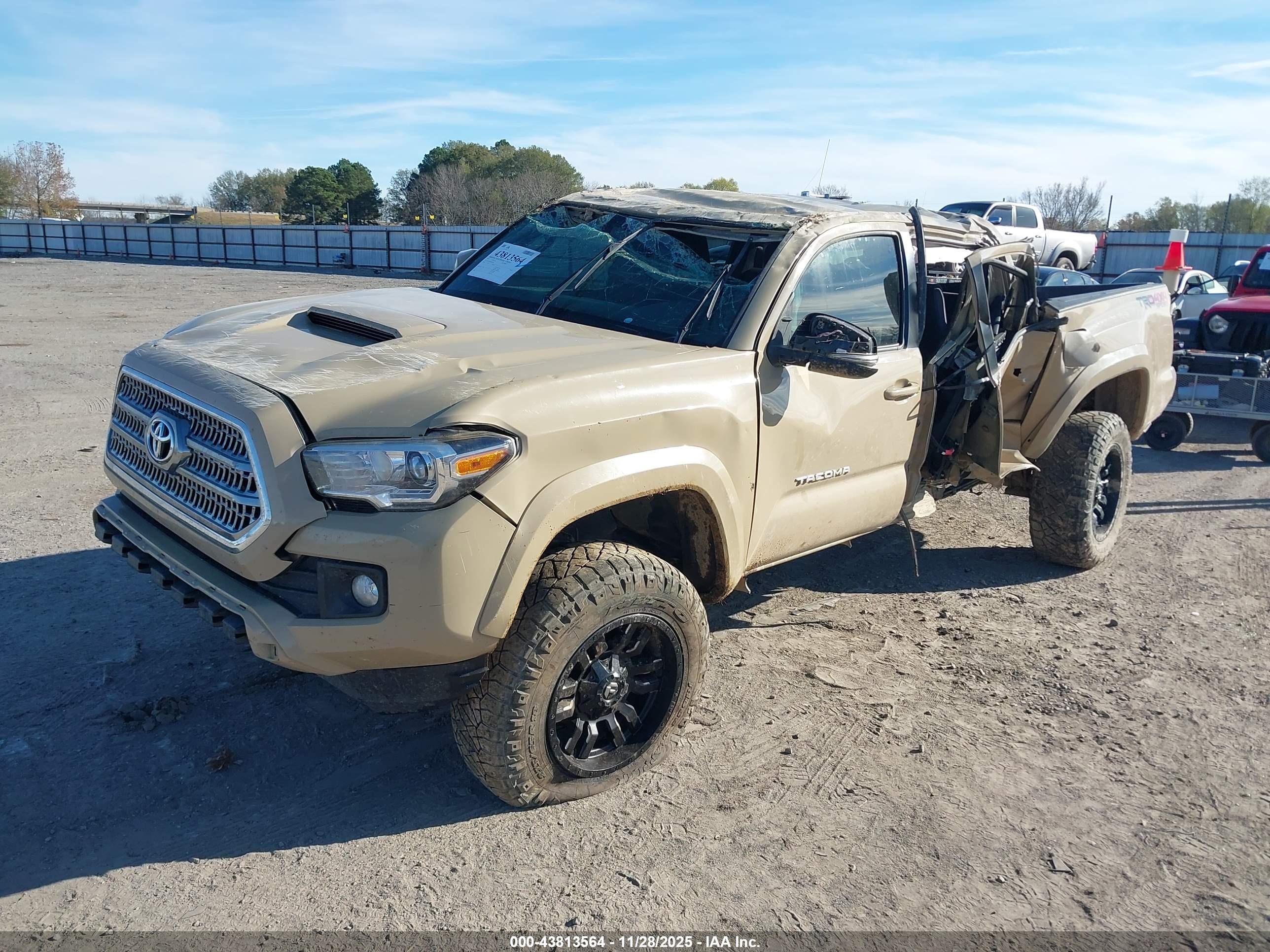 TOYOTA TACOMA image 2