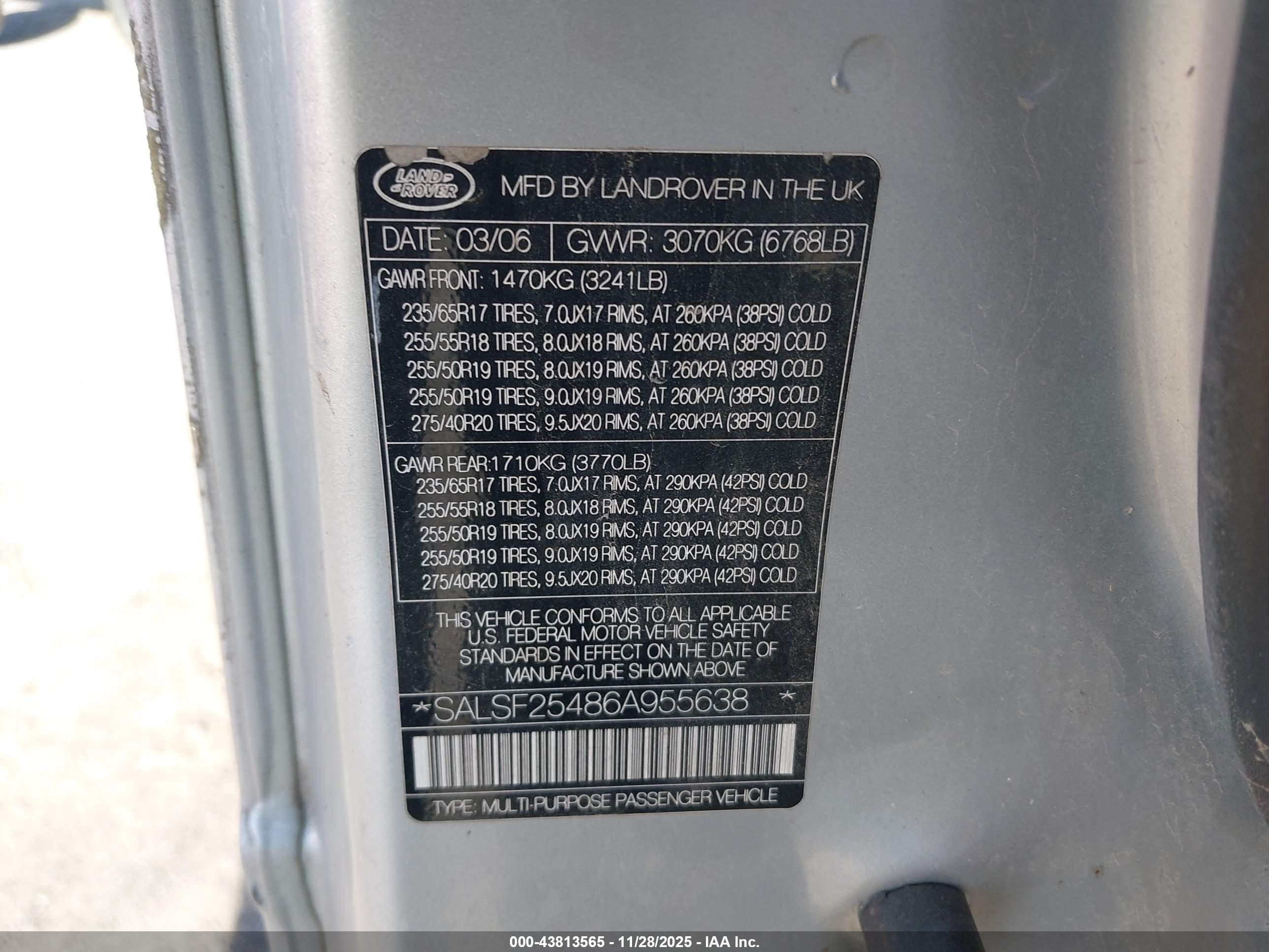 LAND ROVER image 9