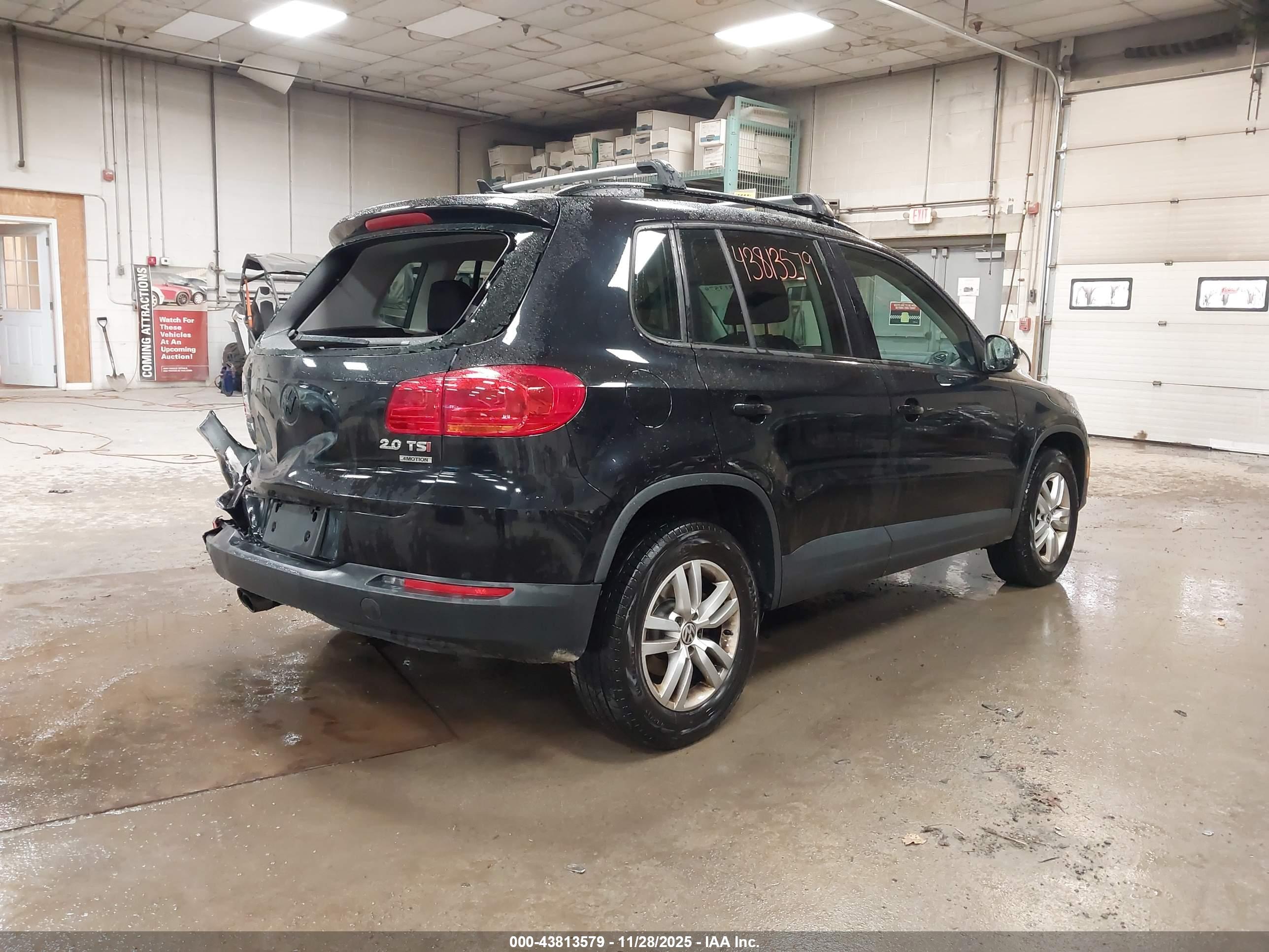 VOLKSWAGEN TIGUAN image 4