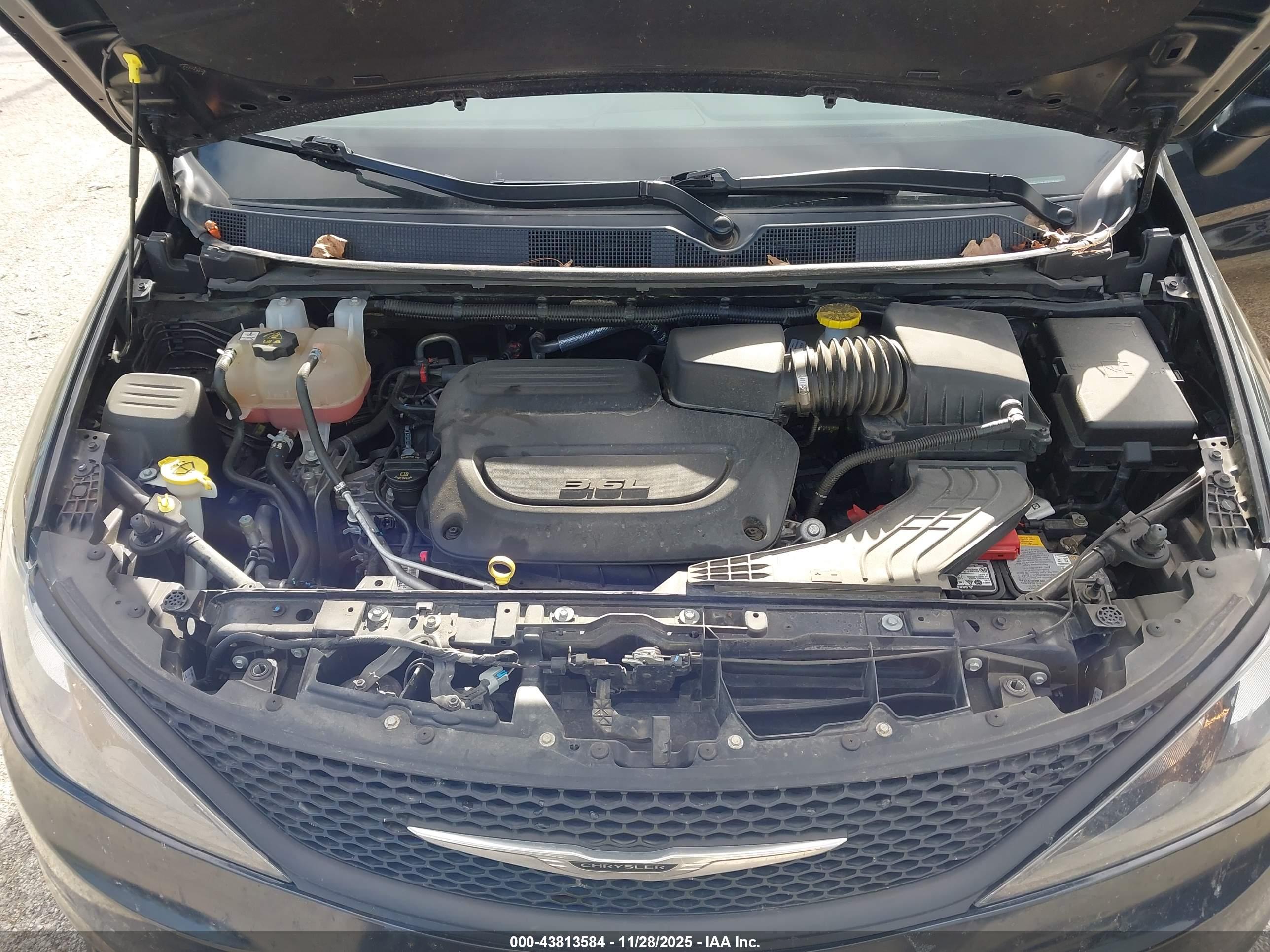 CHRYSLER VOYAGER image 10