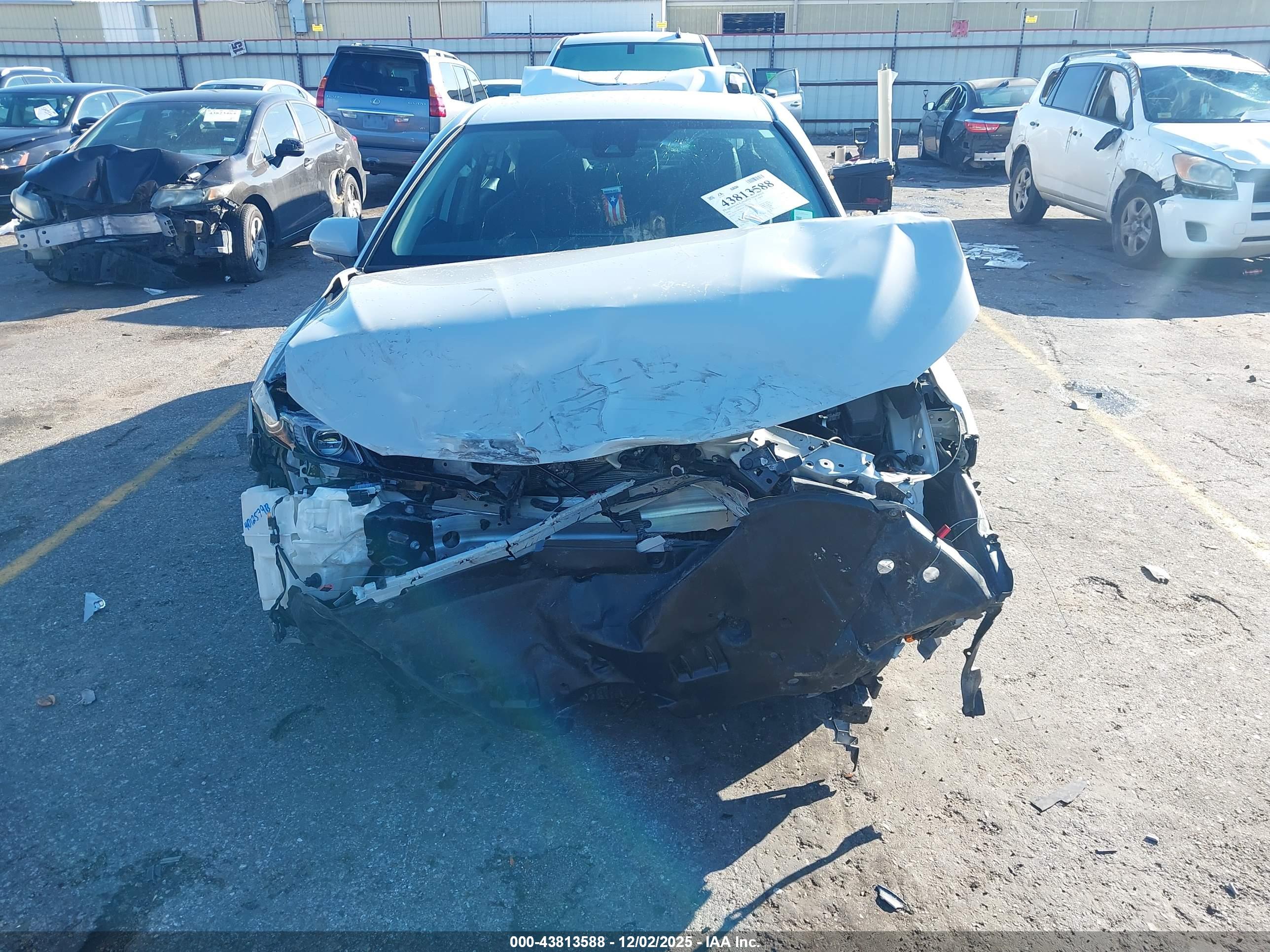 TOYOTA CAMRY image 6