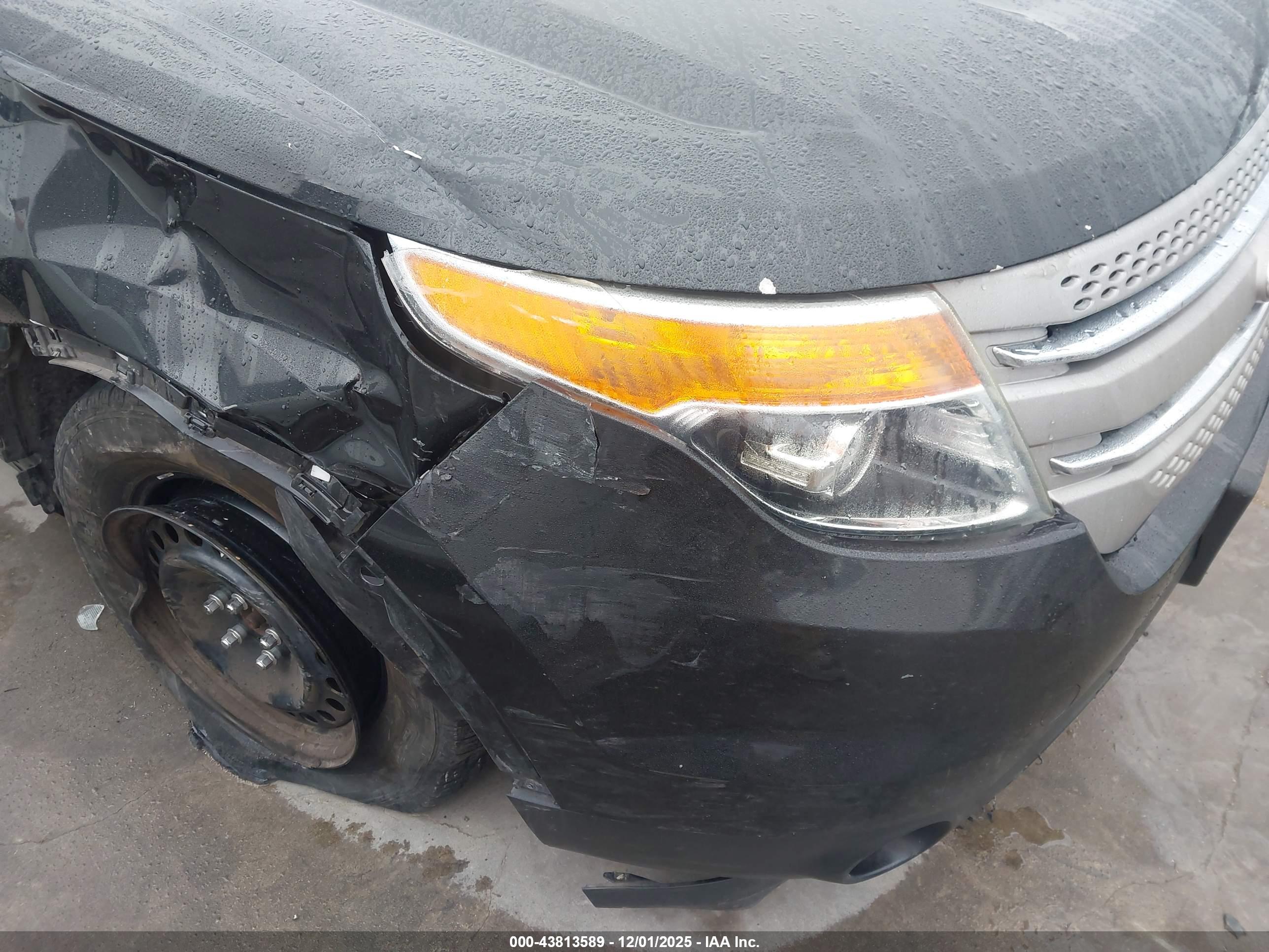 FORD EXPLORER image 6