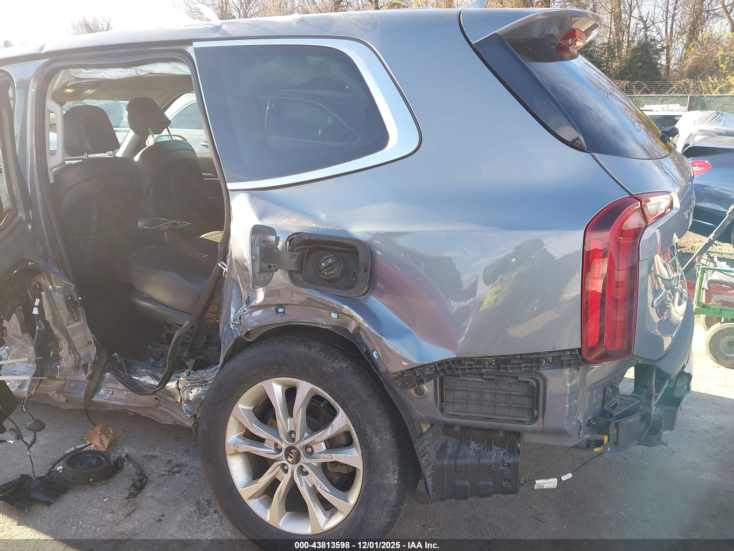 KIA TELLURIDE image 6