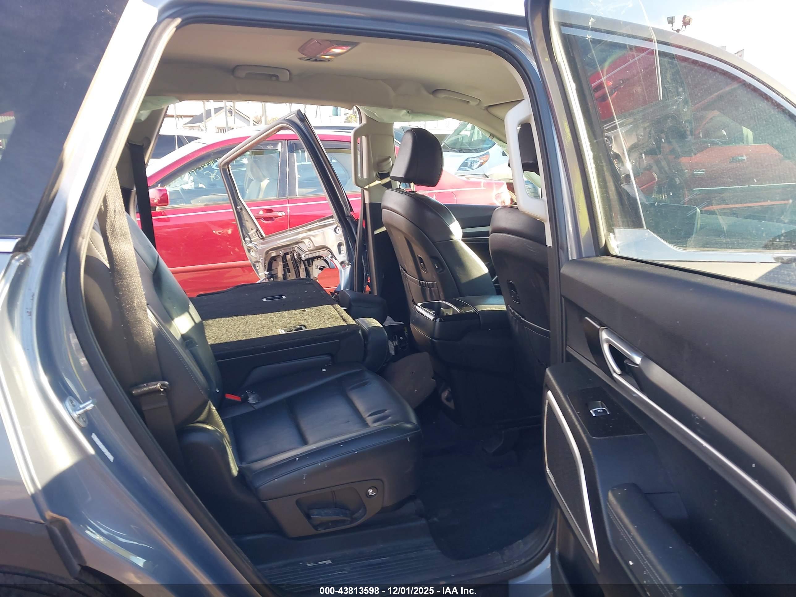 KIA TELLURIDE image 8