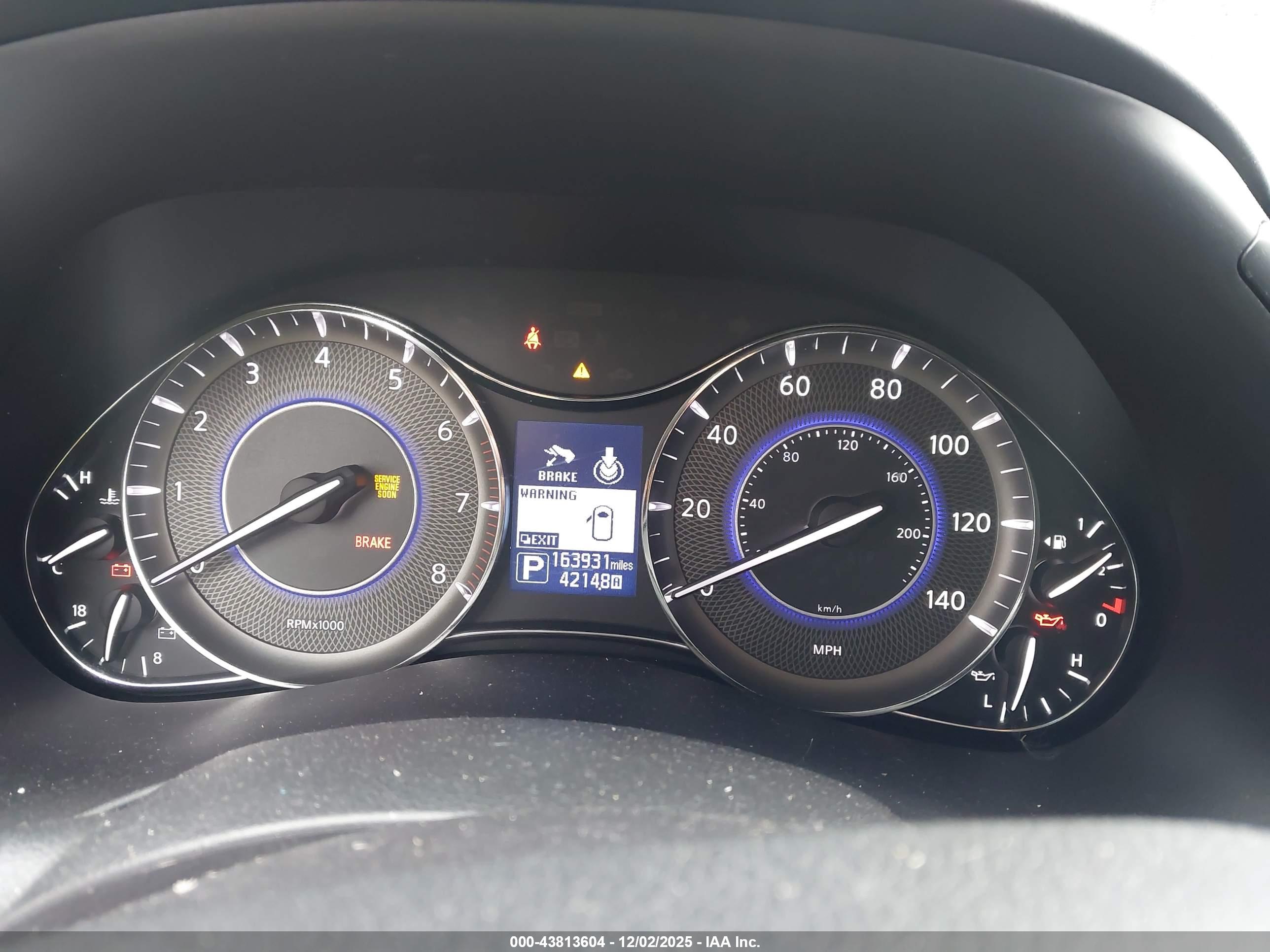 INFINITI QX80 image 7