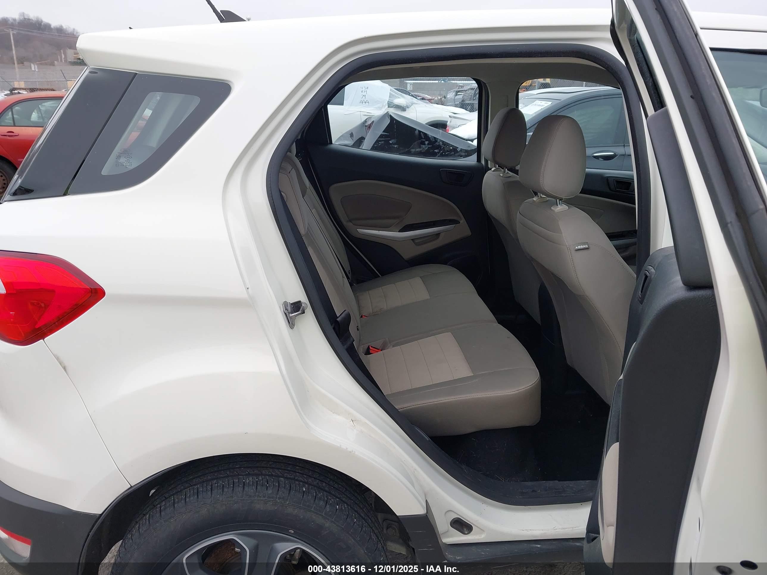 FORD ECOSPORT image 8