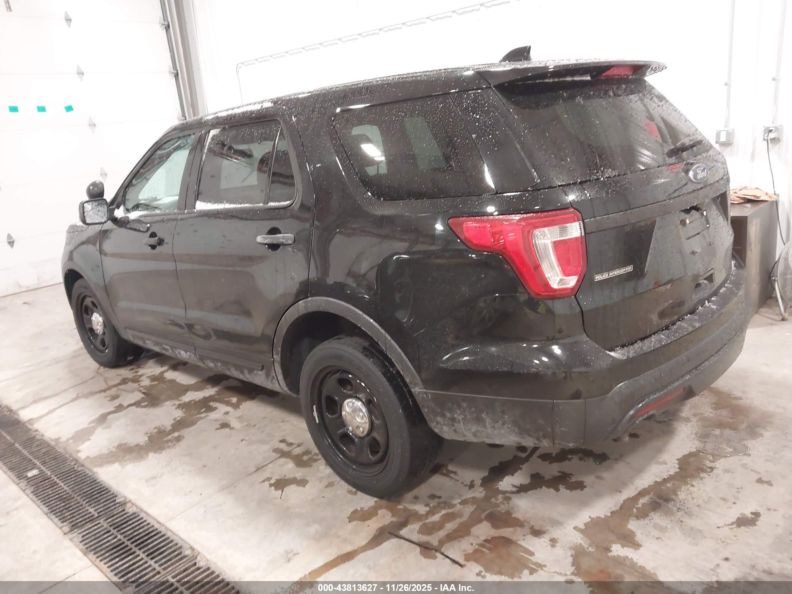 FORD UTILITY image 3