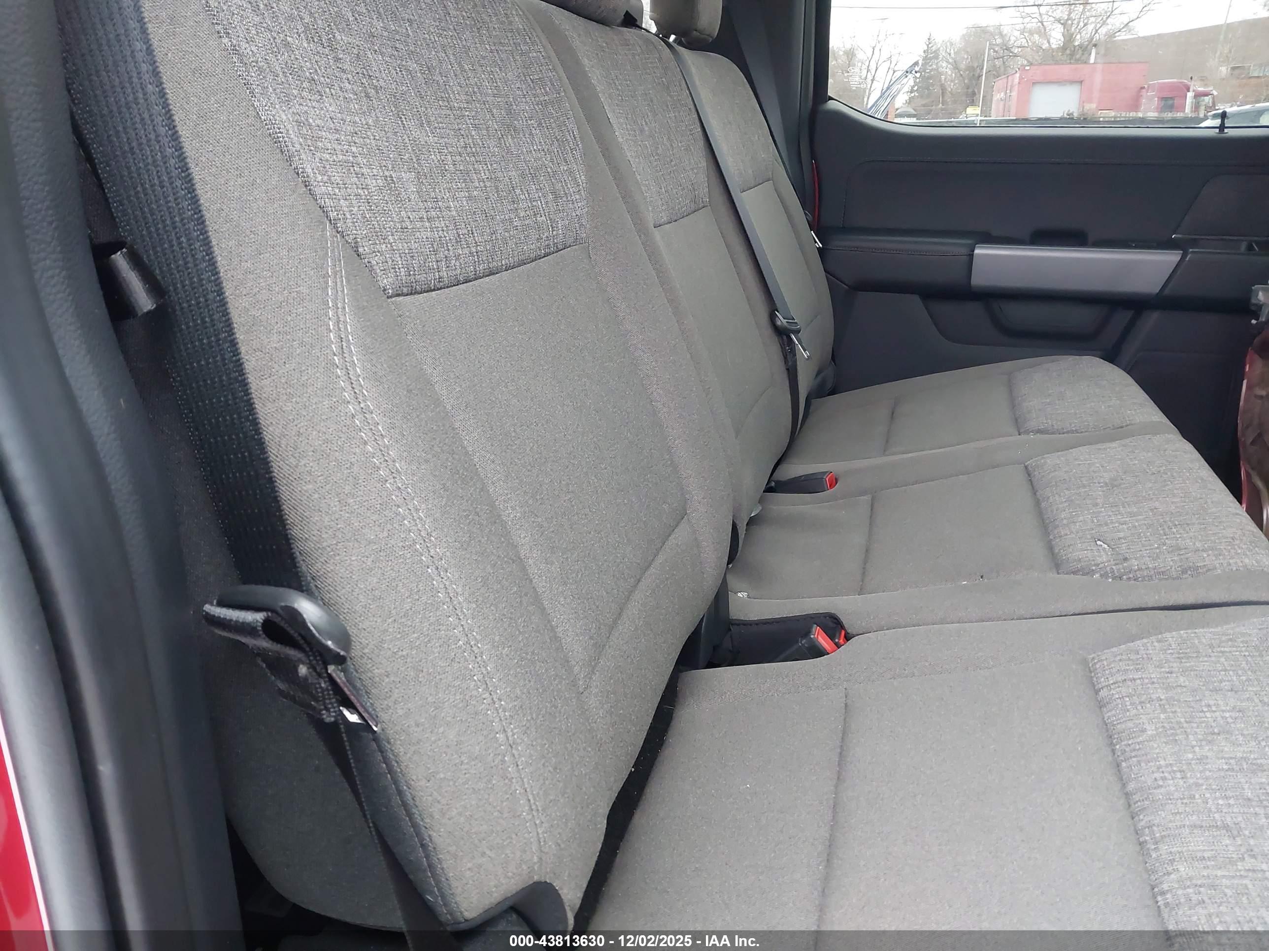 FORD F-150 image 8