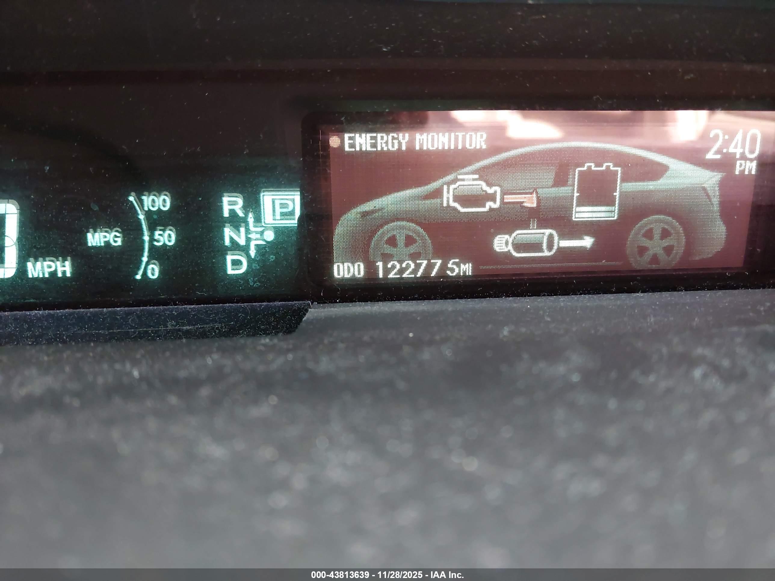 TOYOTA PRIUS image 7