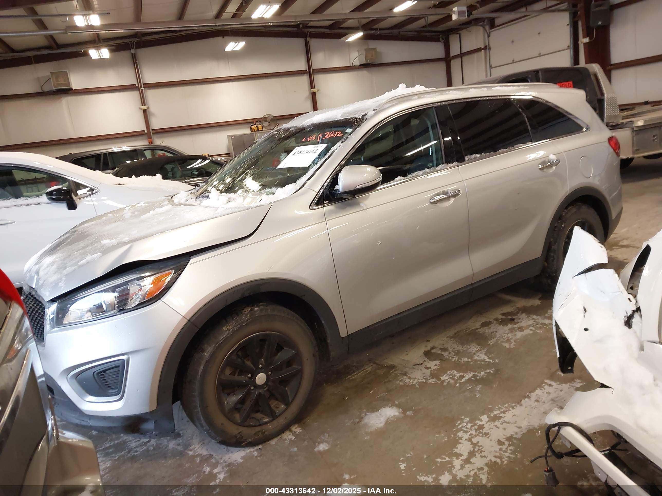 KIA SORENTO image 2