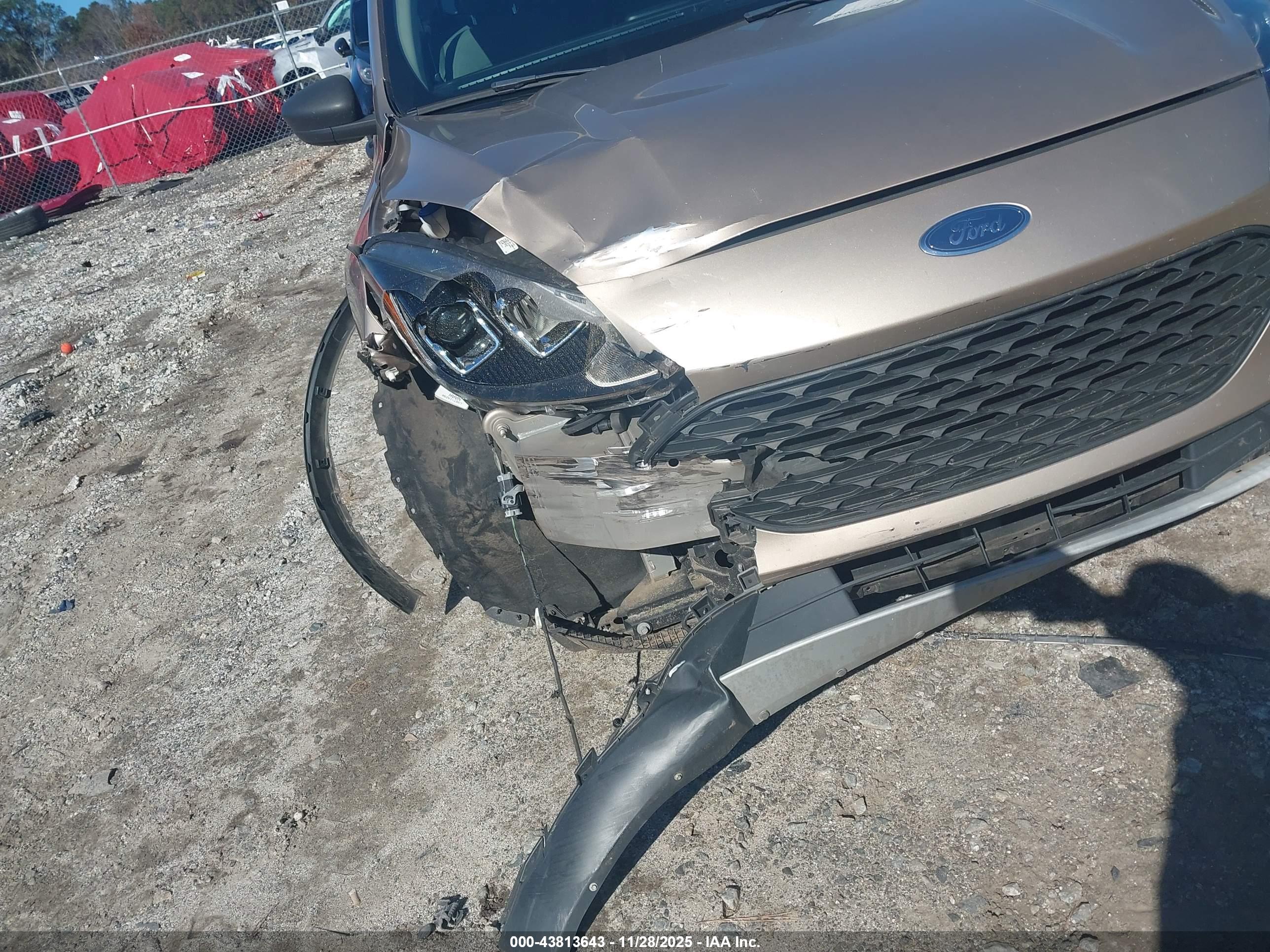 FORD ESCAPE image 6