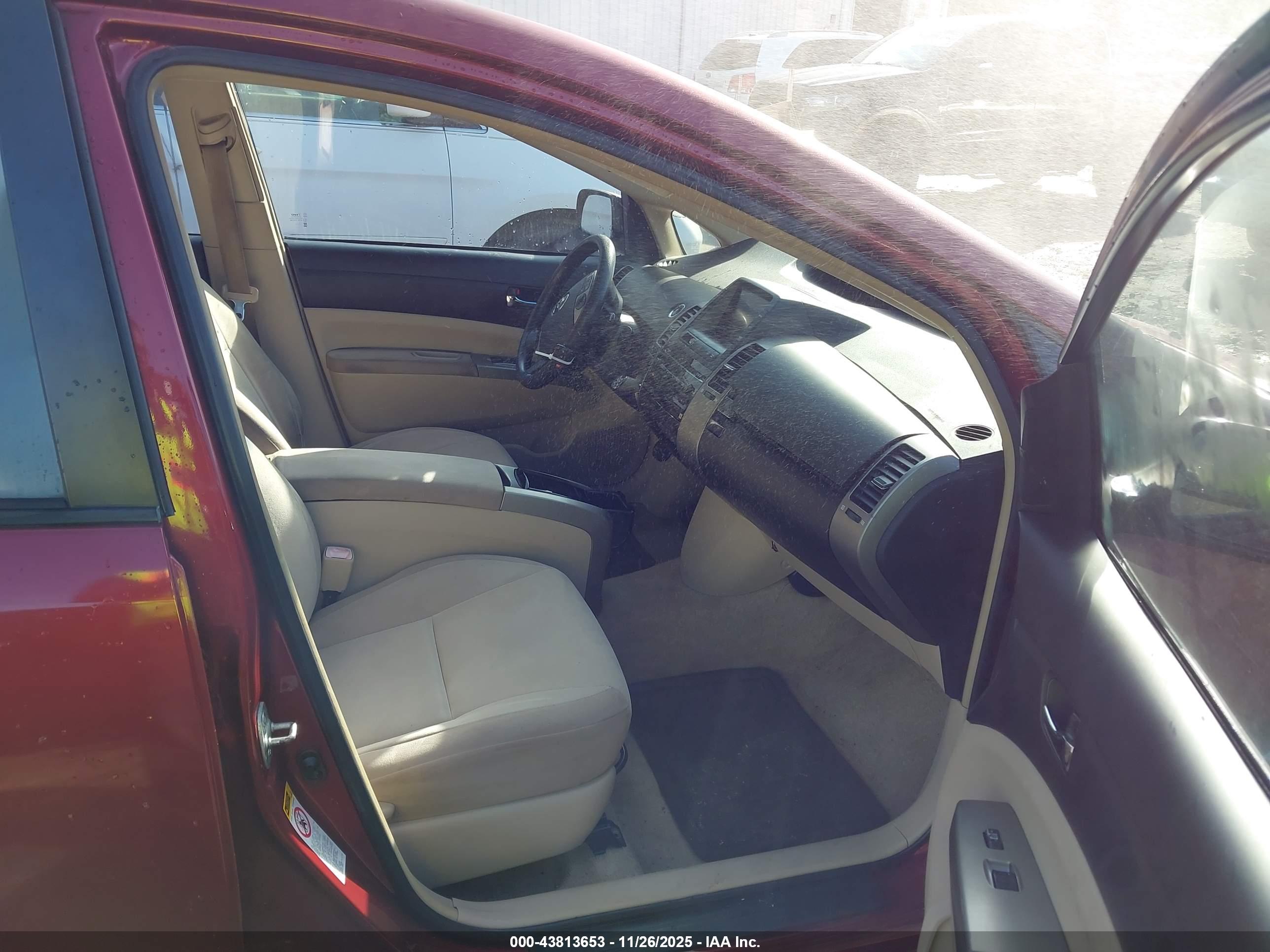 TOYOTA PRIUS image 5