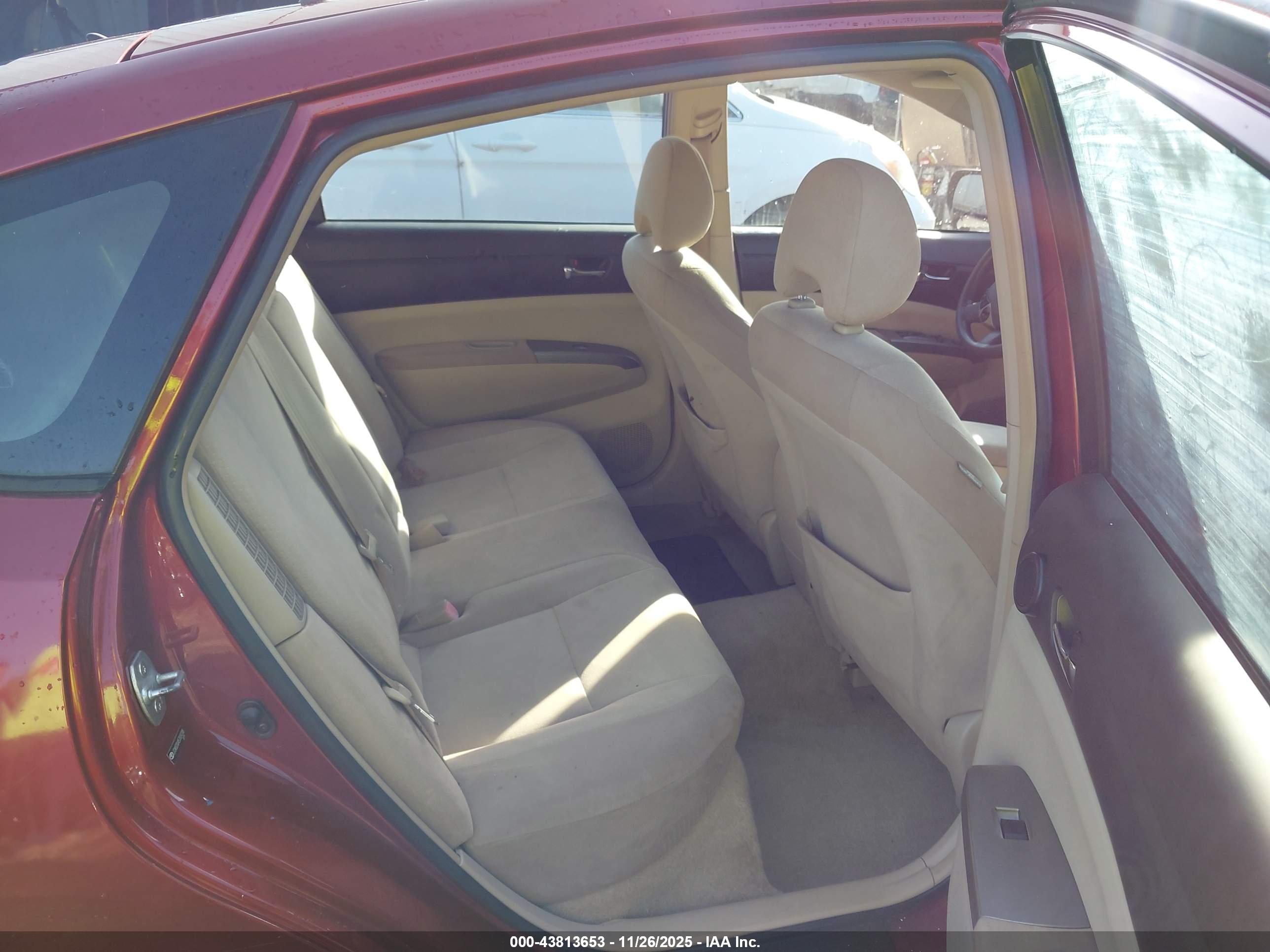 TOYOTA PRIUS image 8