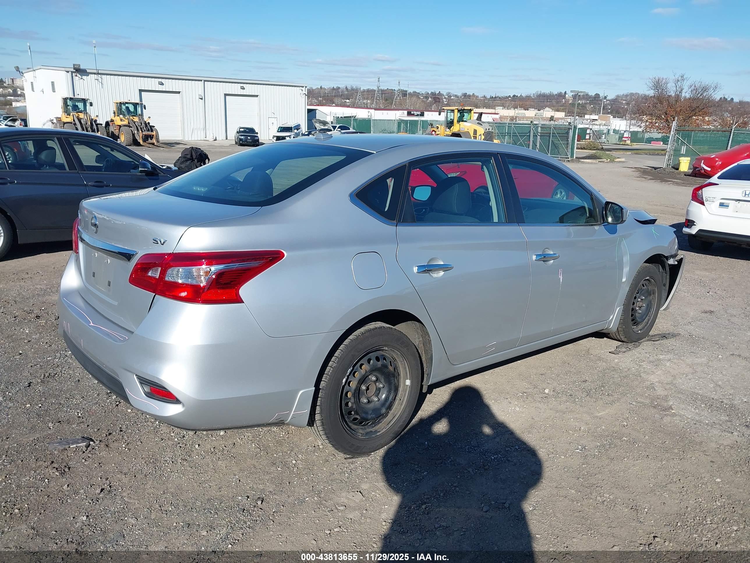 NISSAN SENTRA image 4