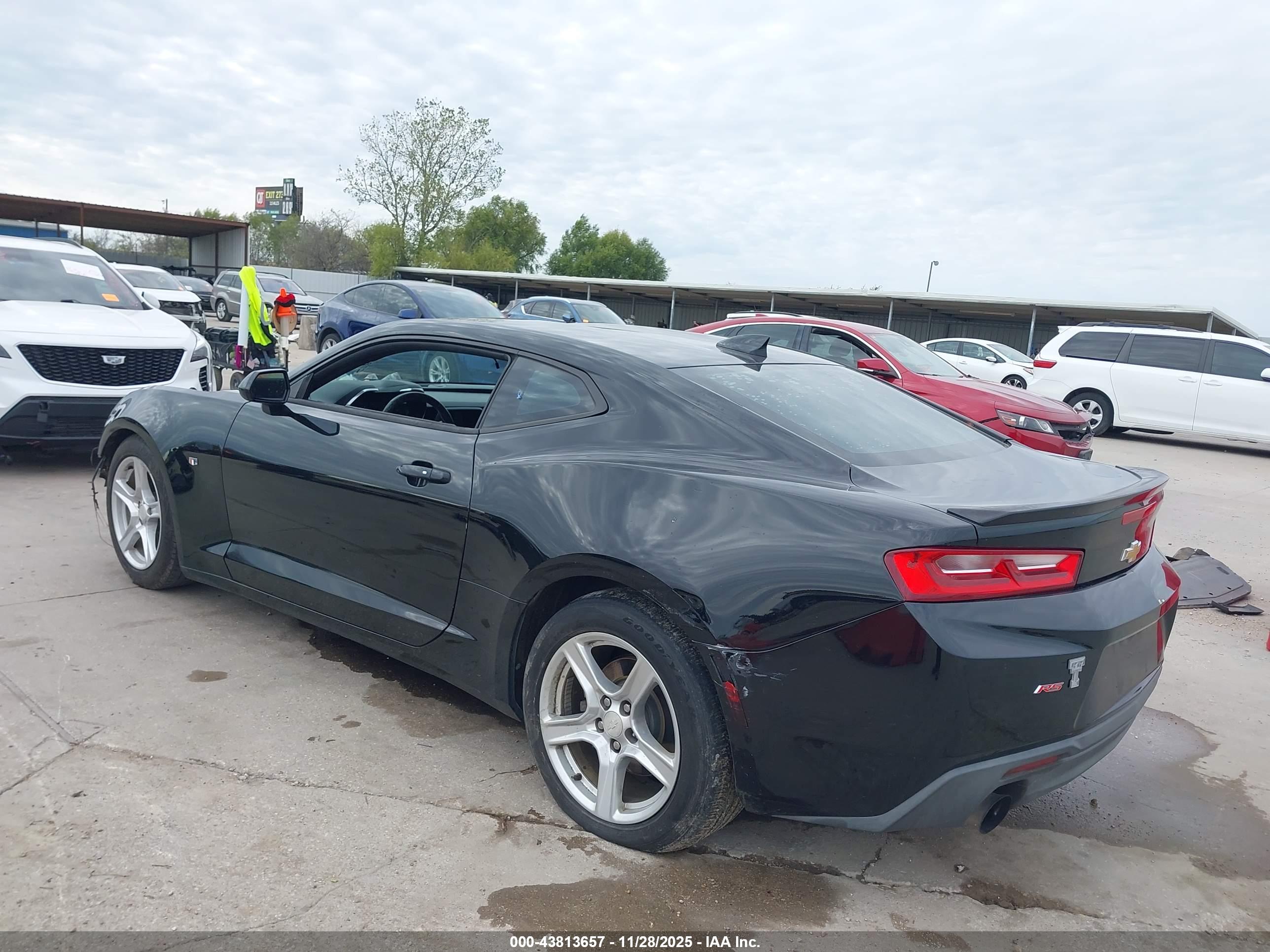 CHEVROLET CAMARO image 3