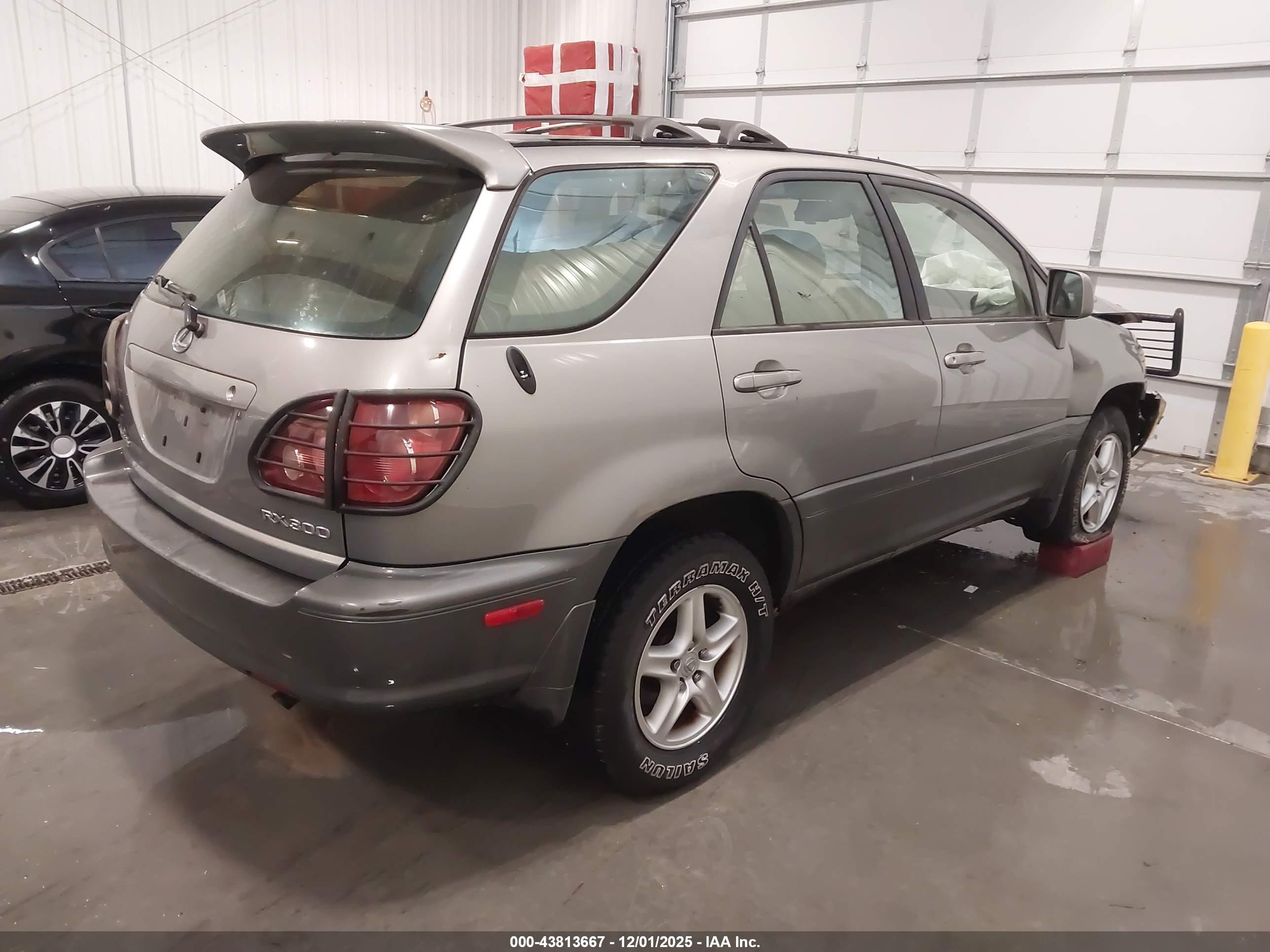 LEXUS RX image 4