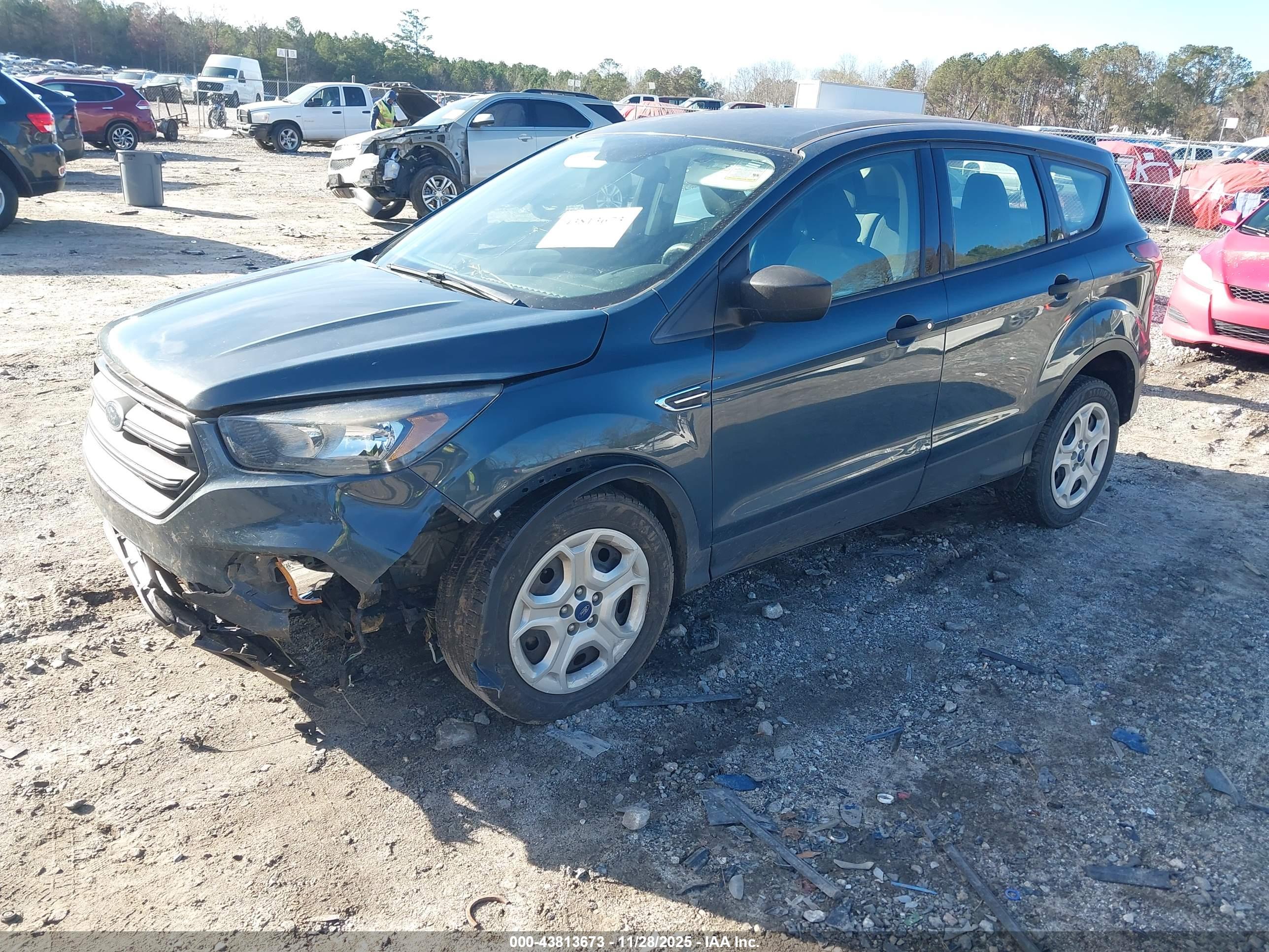 FORD ESCAPE image 2