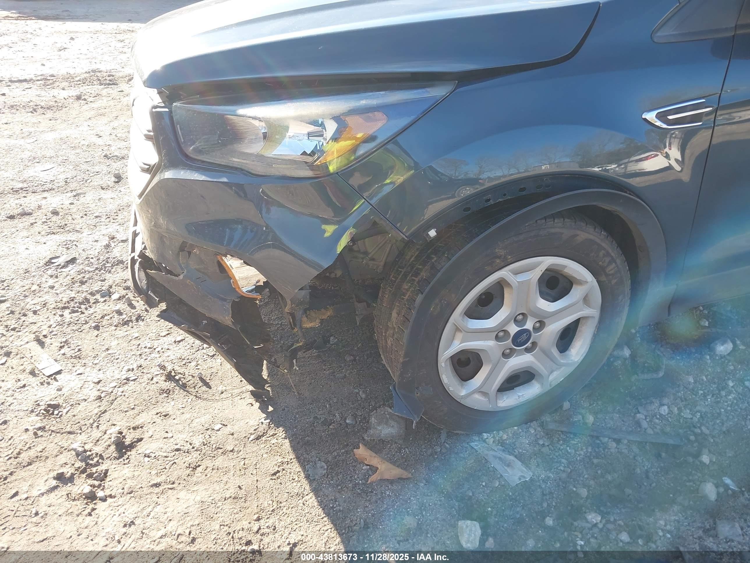 FORD ESCAPE image 6