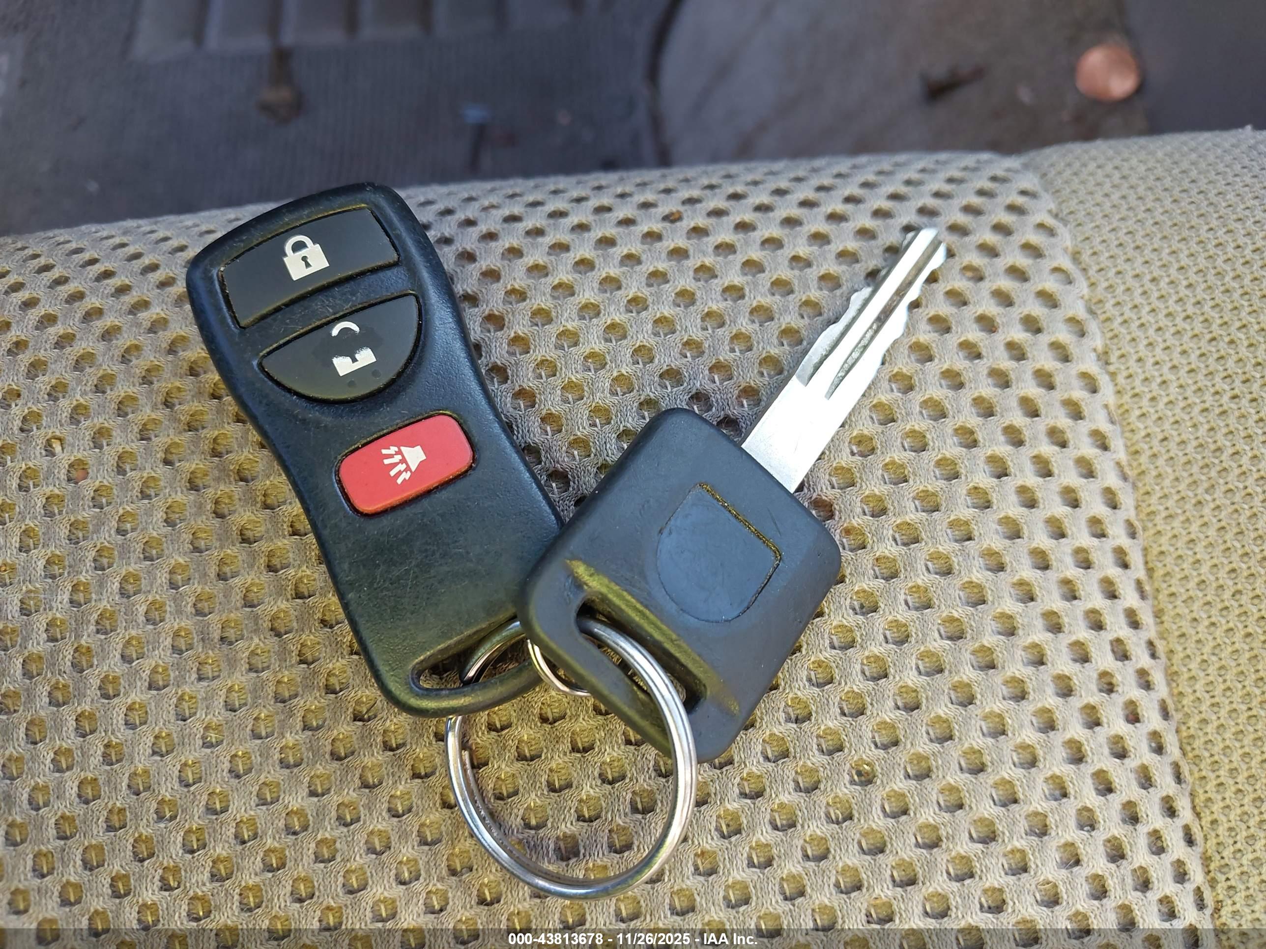 NISSAN FRONTIER image 11