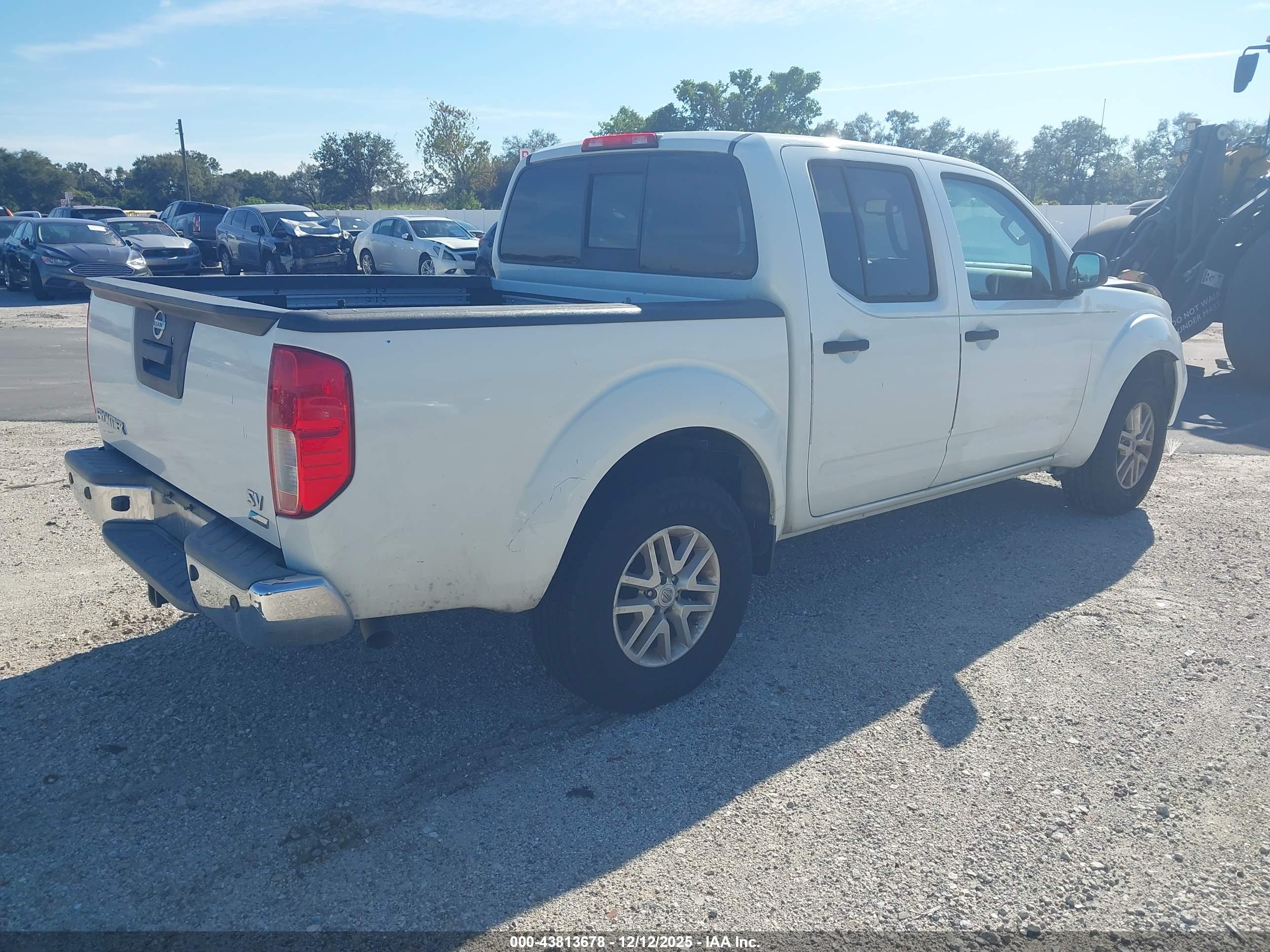NISSAN FRONTIER image 4